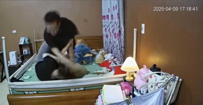 DJ Ximer cam kết sẽ không đánh vợ nữa