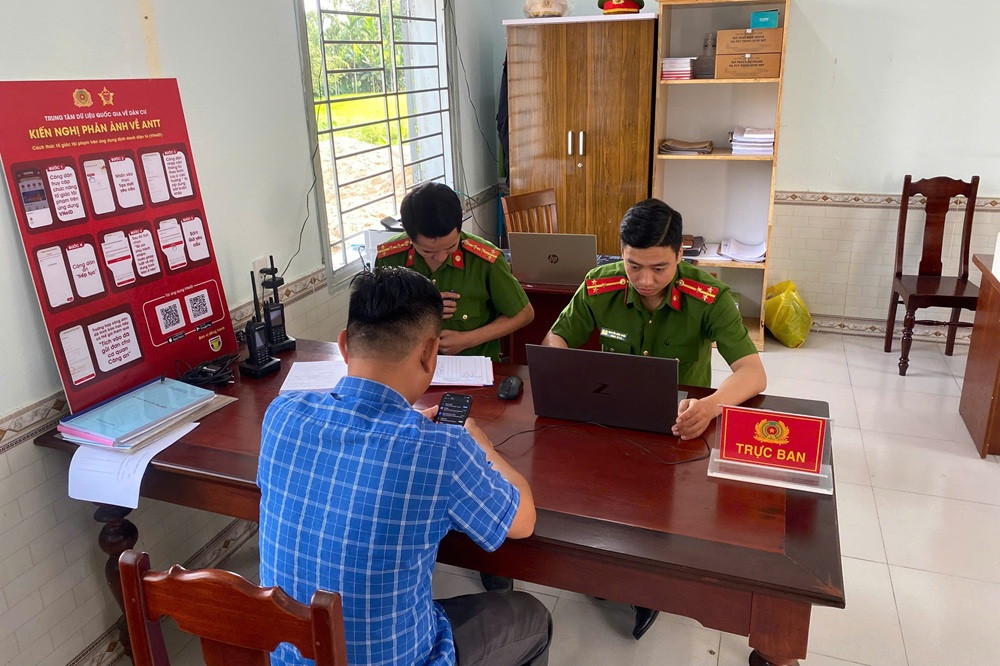 Công an Quảng Nam giúp người đàn ông ở Đắk Lắk nhận lại 410 triệu chuyển nhầm