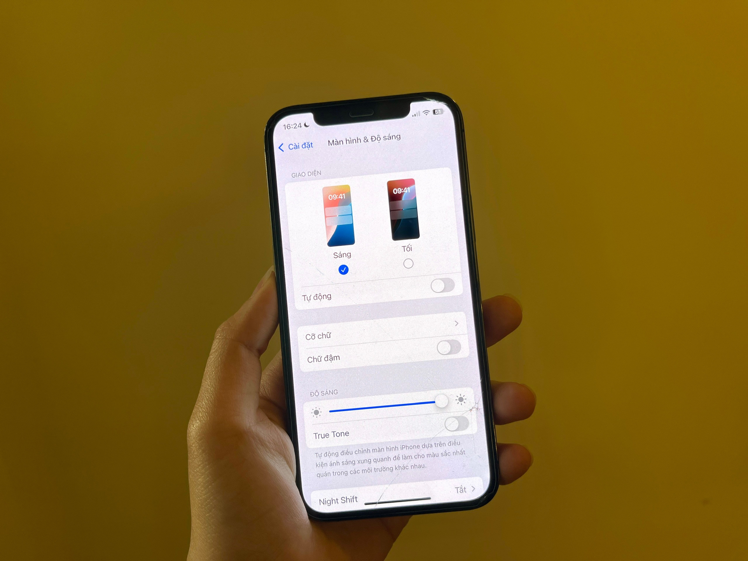 2 cách đơn giản giúp iPhone ngừng tự giảm sáng