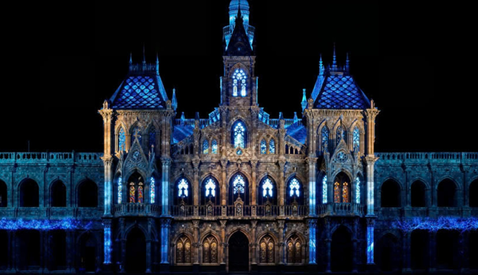 TP.HCM trình diễn 10.500 thiết bị bay không người lái trên sông Sài Gòn dịp 30/4