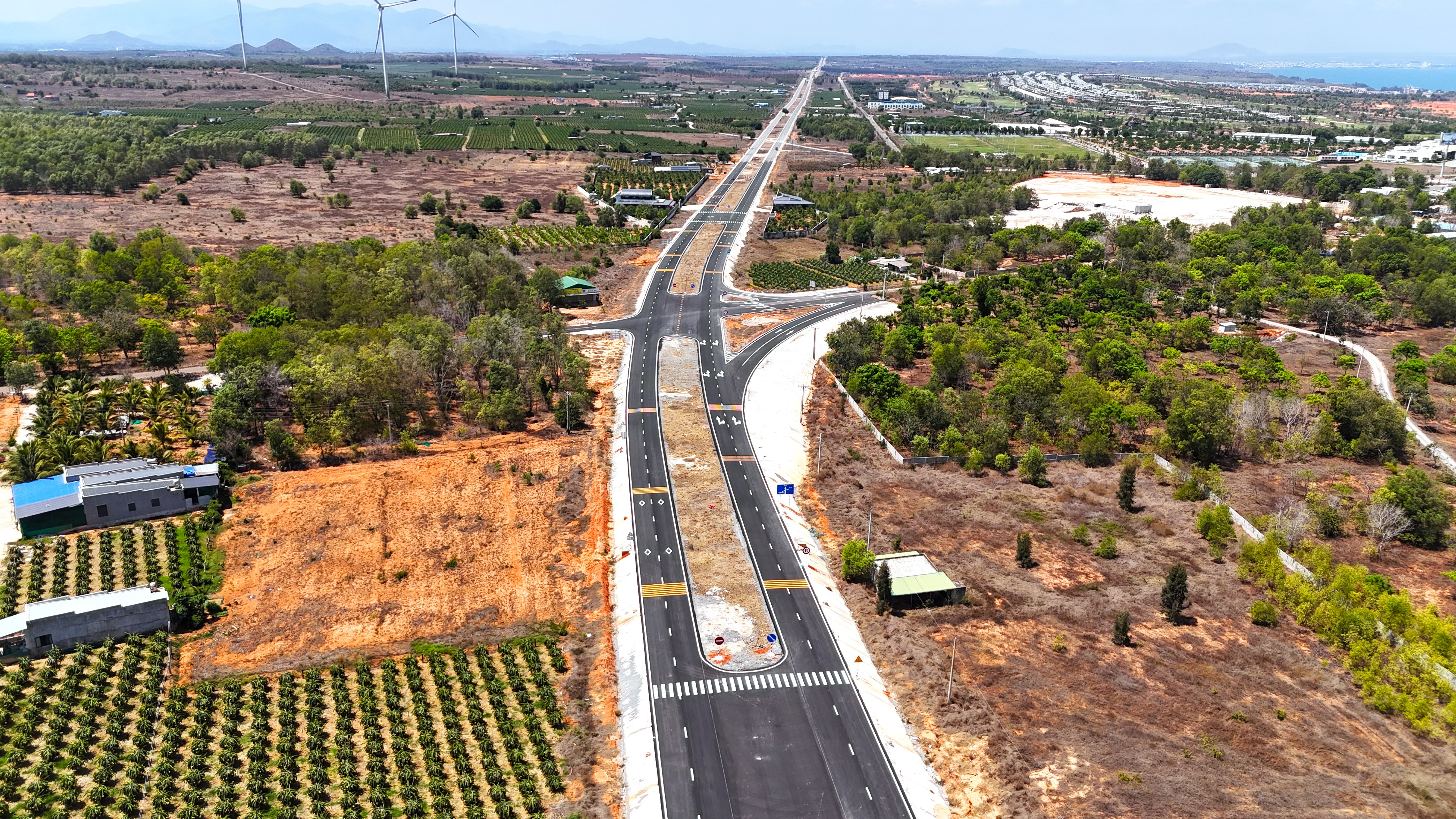 Bình Thuận khánh thành 2 tuyến đường hơn 1.350 tỷ đồng