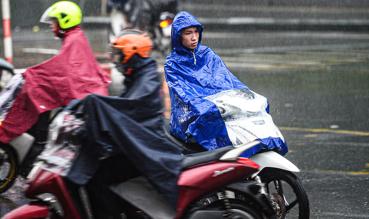 Miền Bắc sắp đón mưa lớn sau đợt nắng nóng diện rộng đầu tiên trong năm