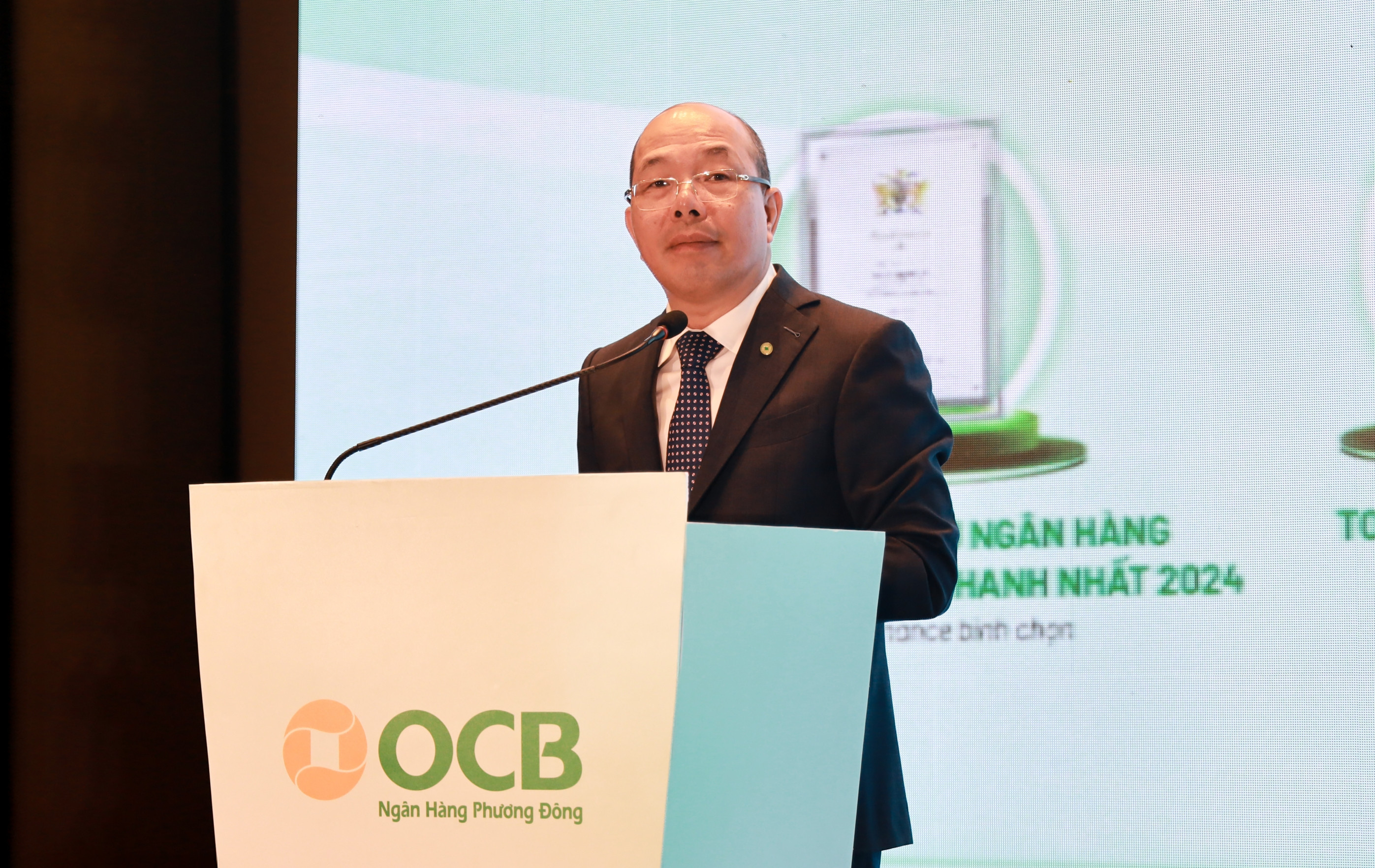 Chủ tịch Ngân hàng OCB 'chạnh lòng' vì cổ phiếu định giá thấp