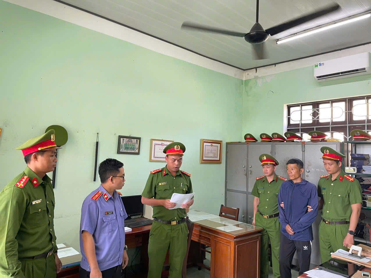 Bắt người cầm đầu đường dây cá độ bóng đá hơn 5 tỷ