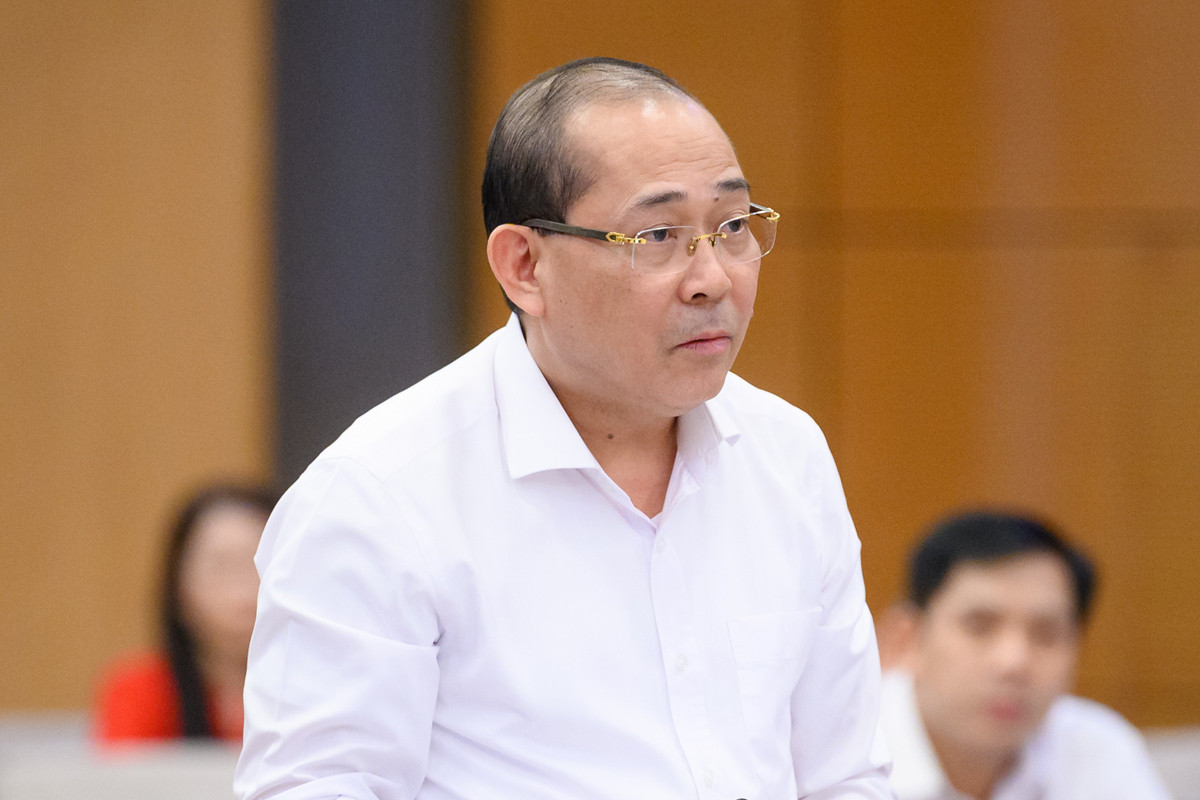 Cử tri lo lắng cán bộ nghỉ việc do phải đi làm xa gia đình khi sáp nhập