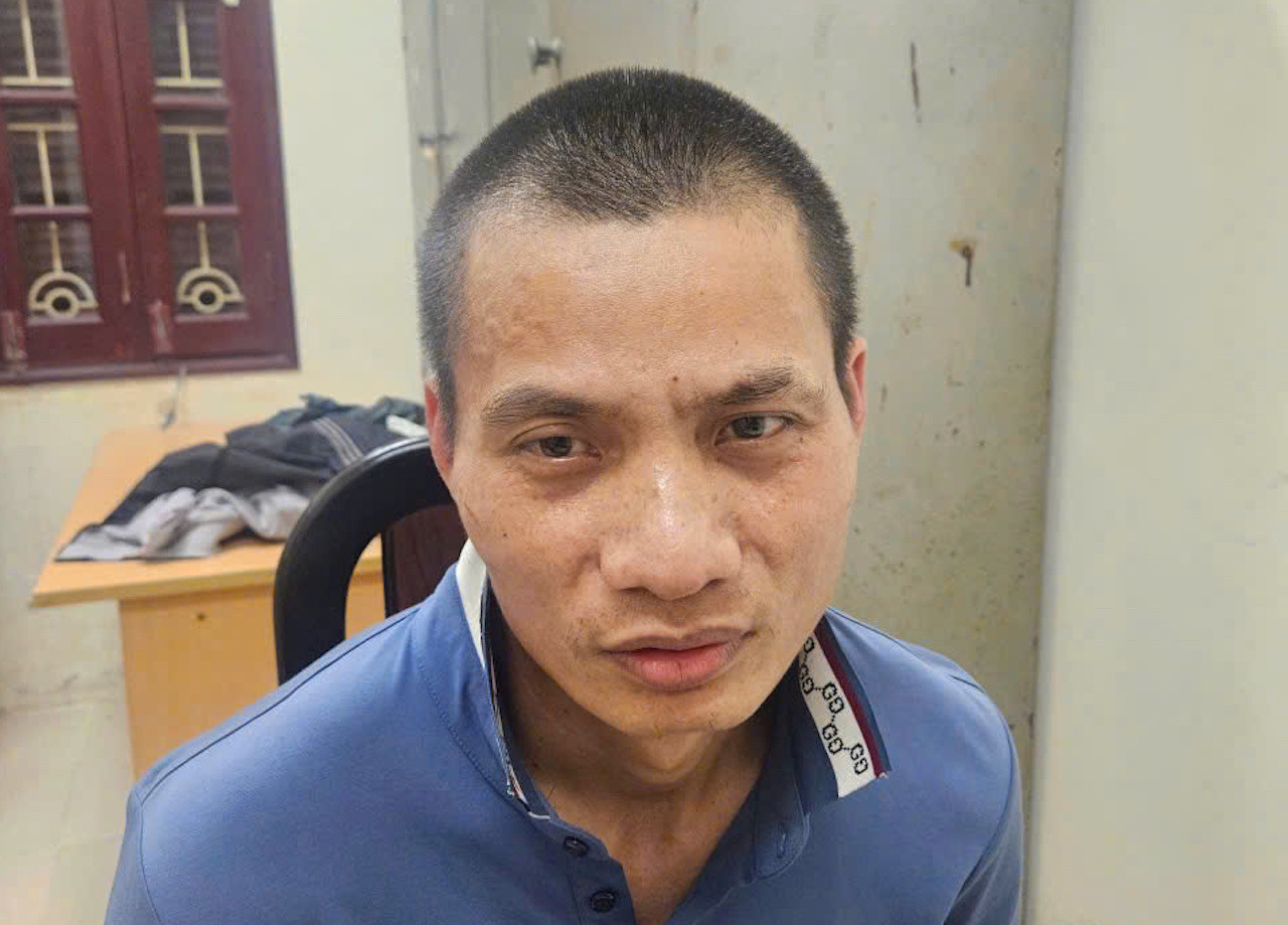 Lời khai của kẻ cầm dao, xăng đi cướp ngân hàng ở Hà Nội