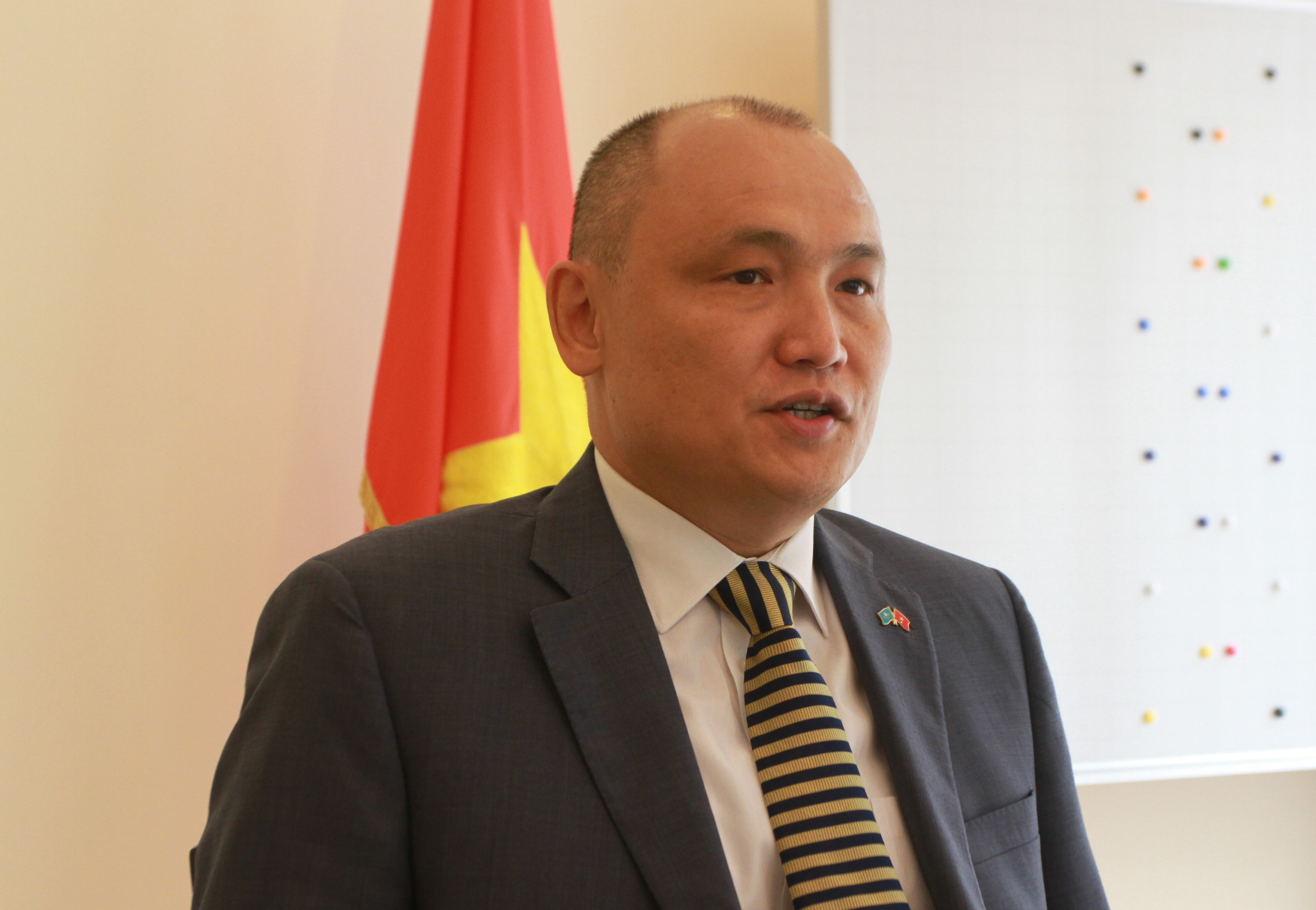 Đại sứ Kazakhstan gửi lời chúc Việt Nam nhân dịp Lễ 30/4