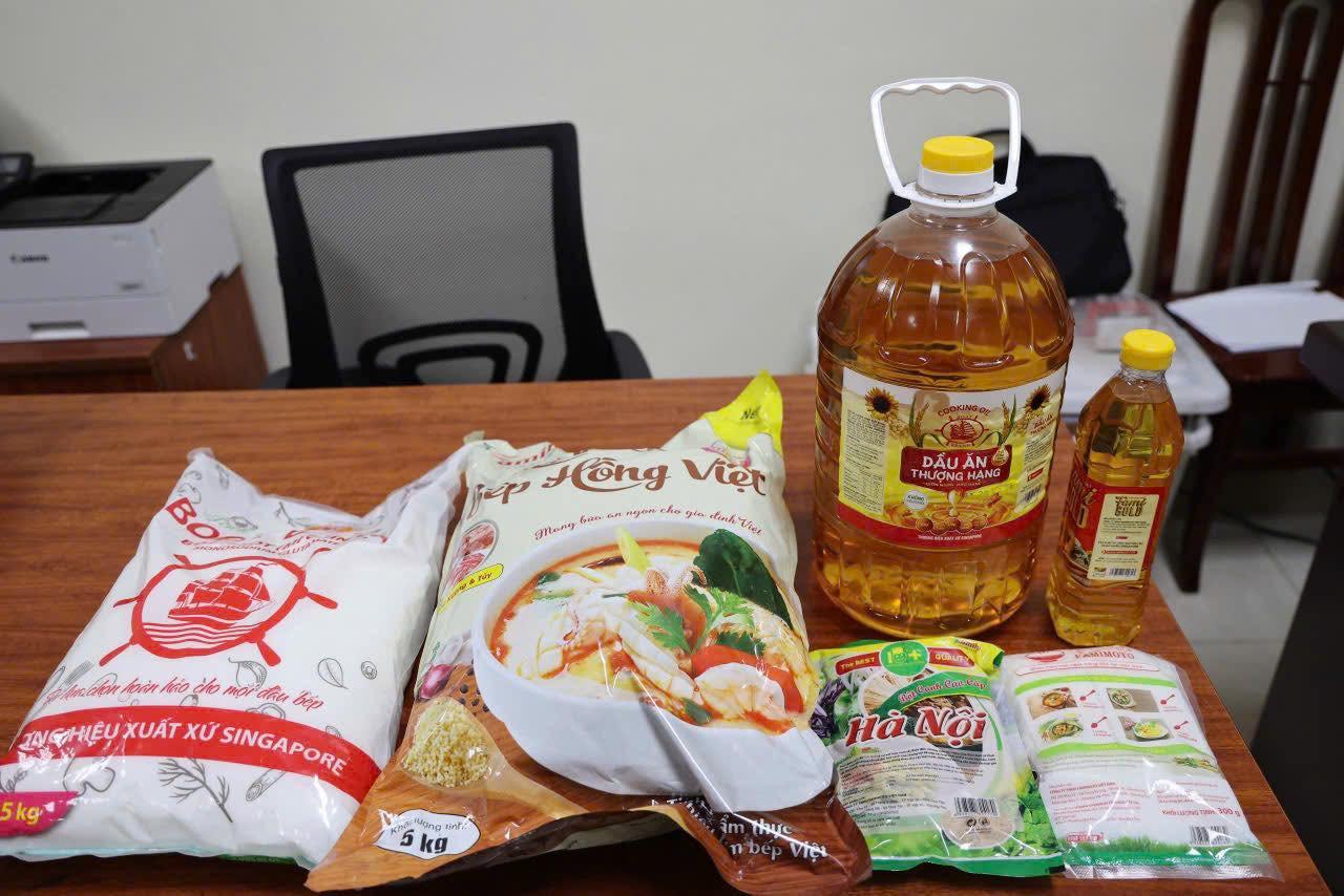 Công ty Famimoto tuồn hàng trăm tấn dầu ăn, bột canh, hạt nêm giả ra thị trường