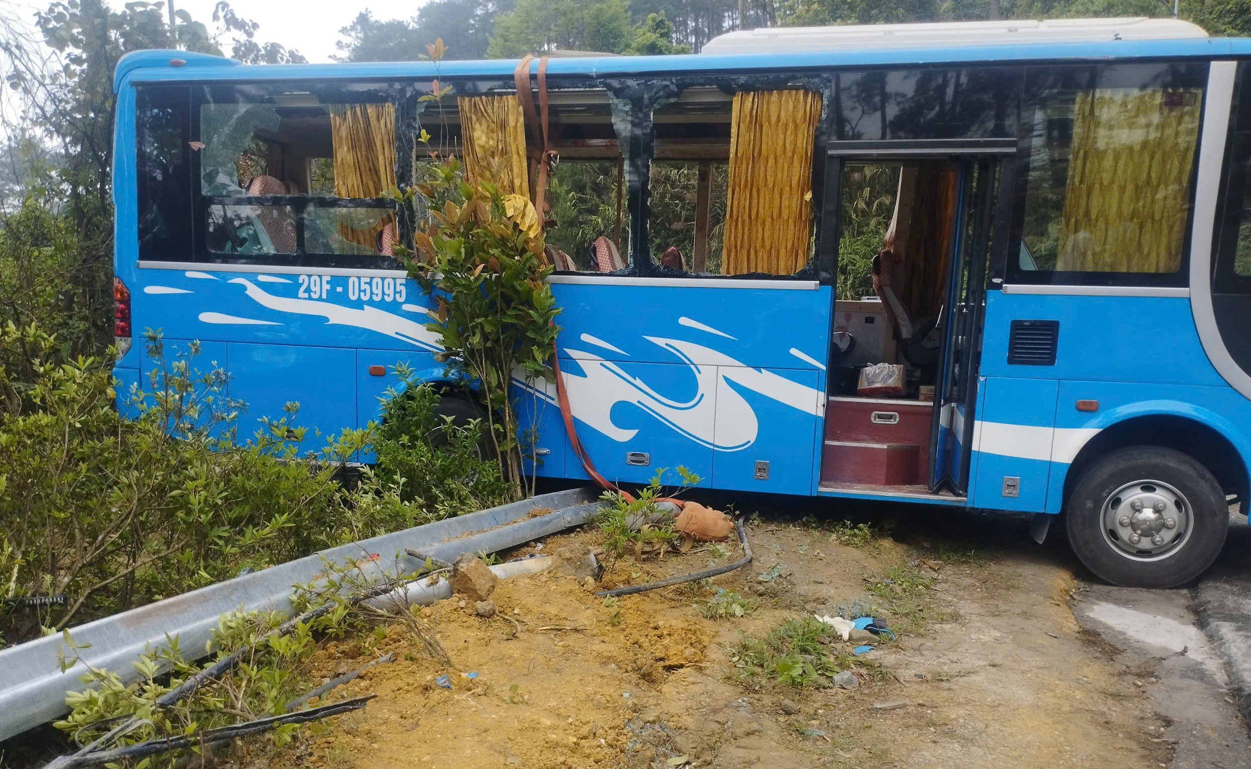 Nguyên nhân vụ lật xe khách trên đèo Tam Đảo khiến 3 người tử vong