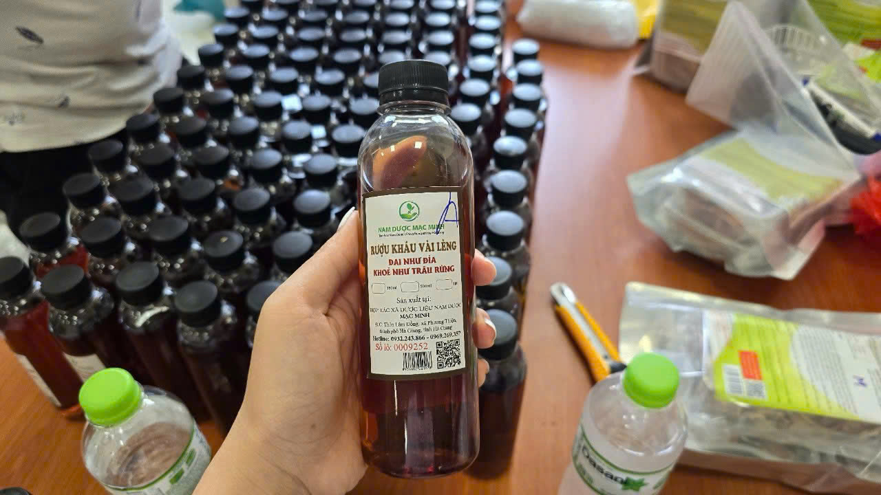 Công an tìm người mua thuốc hỗ trợ sinh lý giả Kháu Vài Lèng