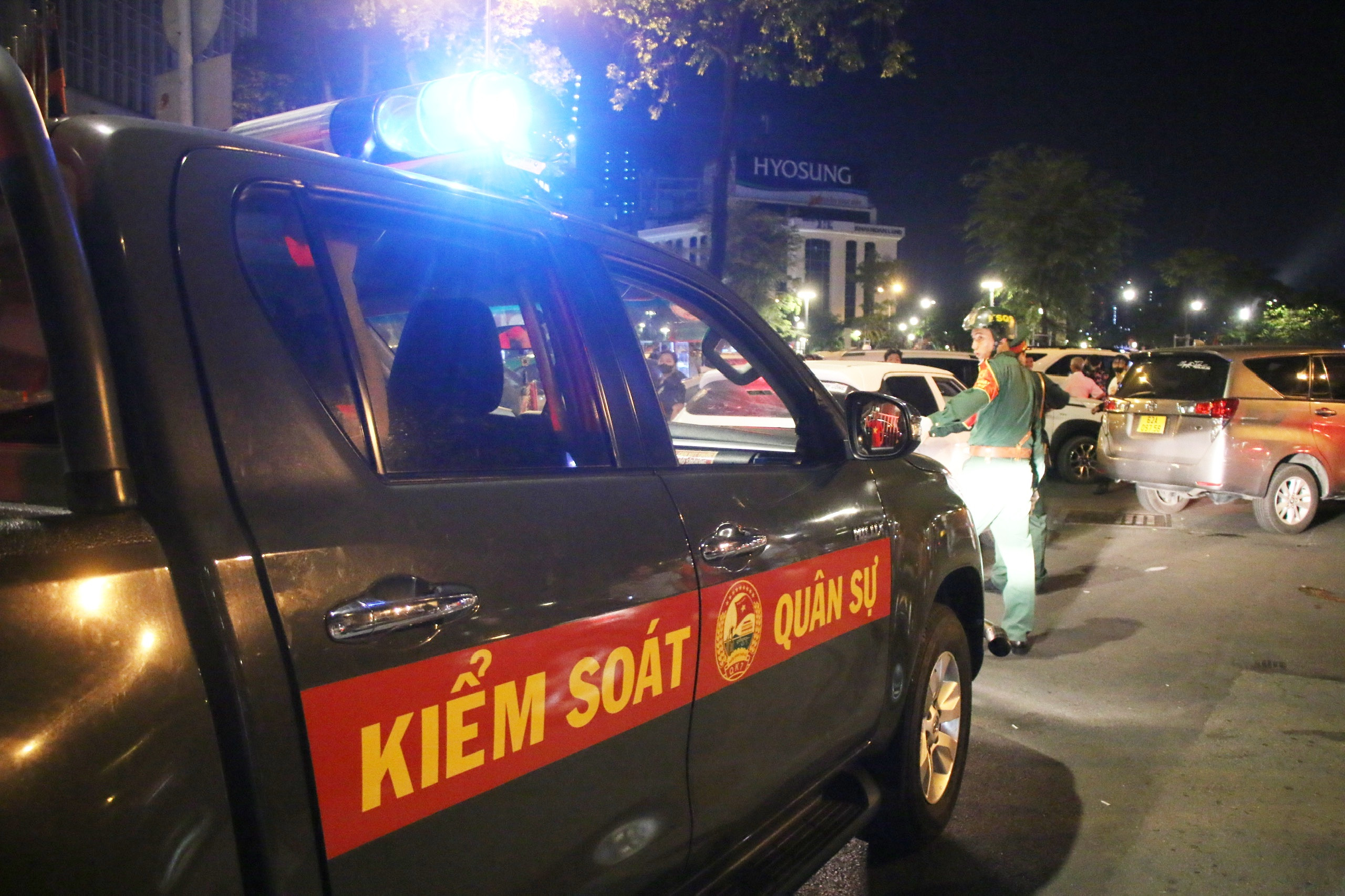 Cận cảnh an ninh thắt chặt trước Lễ diễu binh, diễu hành 30/4