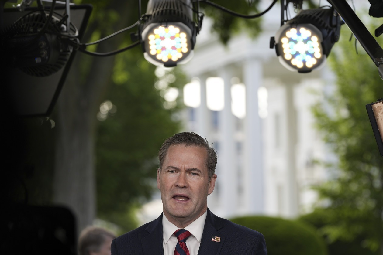 Ông Trump cách chức Cố vấn An ninh Mỹ Mike Waltz