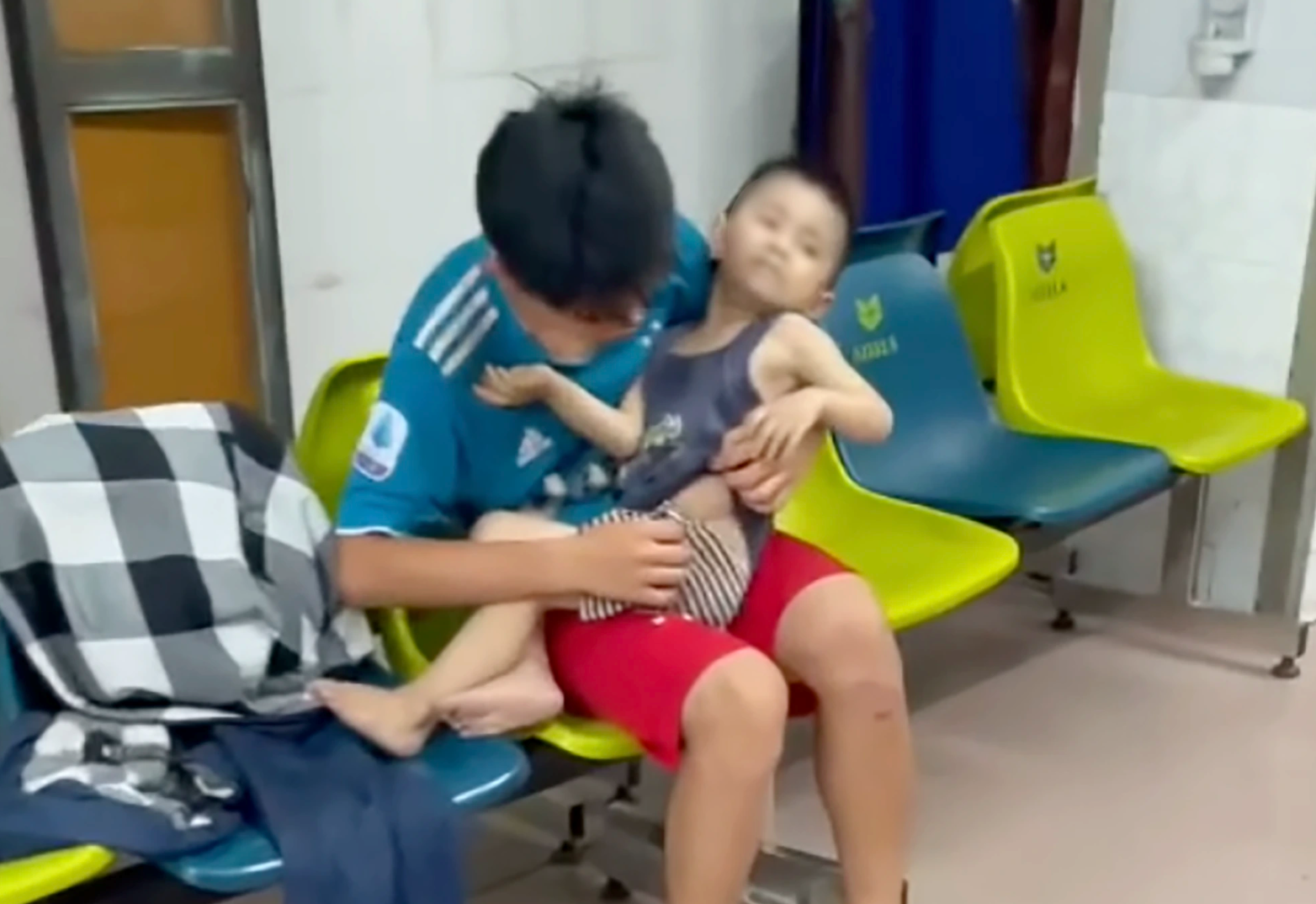 Kiểm tra camera xác minh vụ bệnh viện bị tố không cứu bé trai vì thiếu viện phí