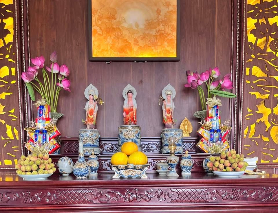 Cách cúng lễ Phật đản 2025 tại nhà