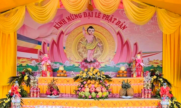 Văn khấn cúng lễ Phật Đản 2025