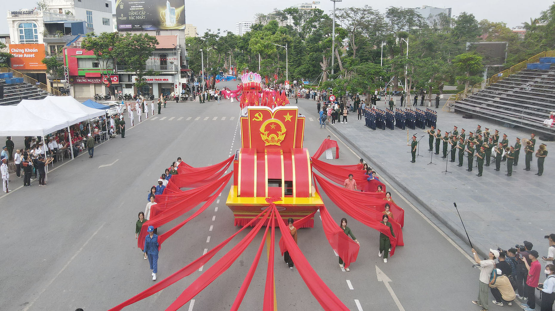 Hải Phòng phân luồng giao thông phục vụ diễu binh, Lễ hội Hoa phượng đỏ 2025