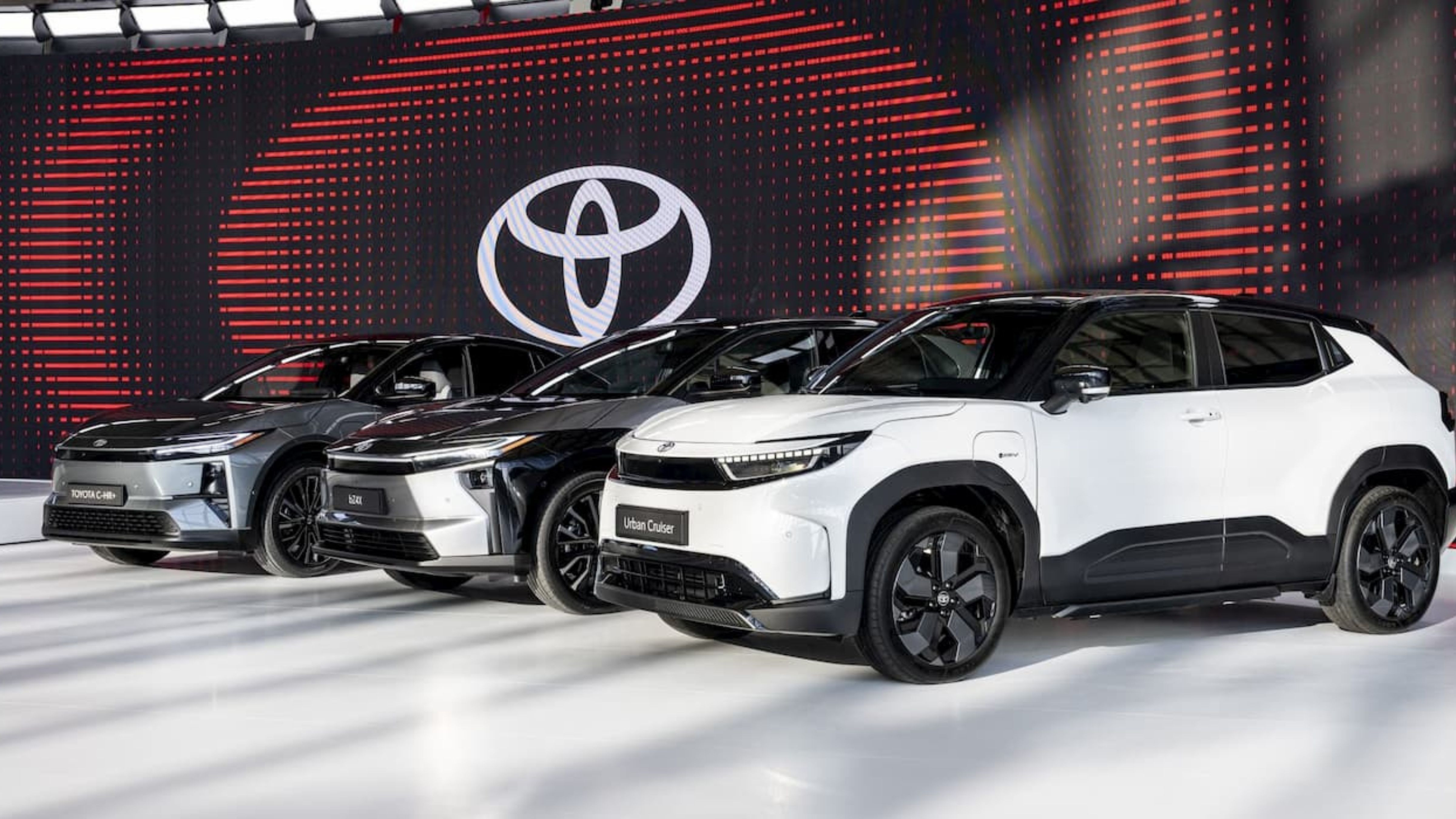 Toyota tái khẳng định tham vọng bán 1,5 triệu xe điện vào năm 2026