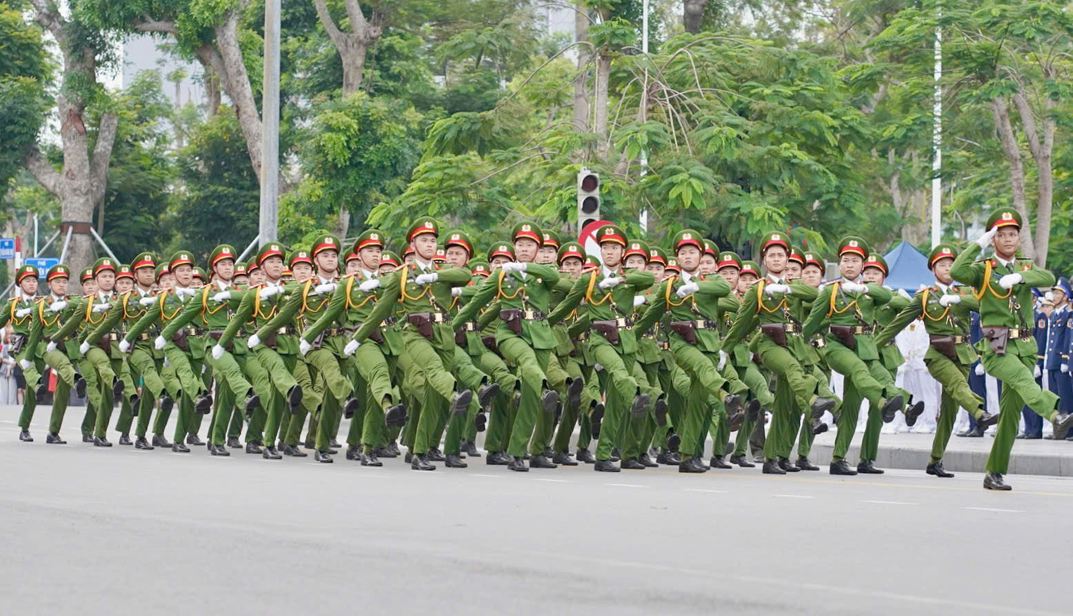 Mãn nhãn màn hợp luyện diễu hành kỷ niệm 70 năm giải phóng Hải Phòng