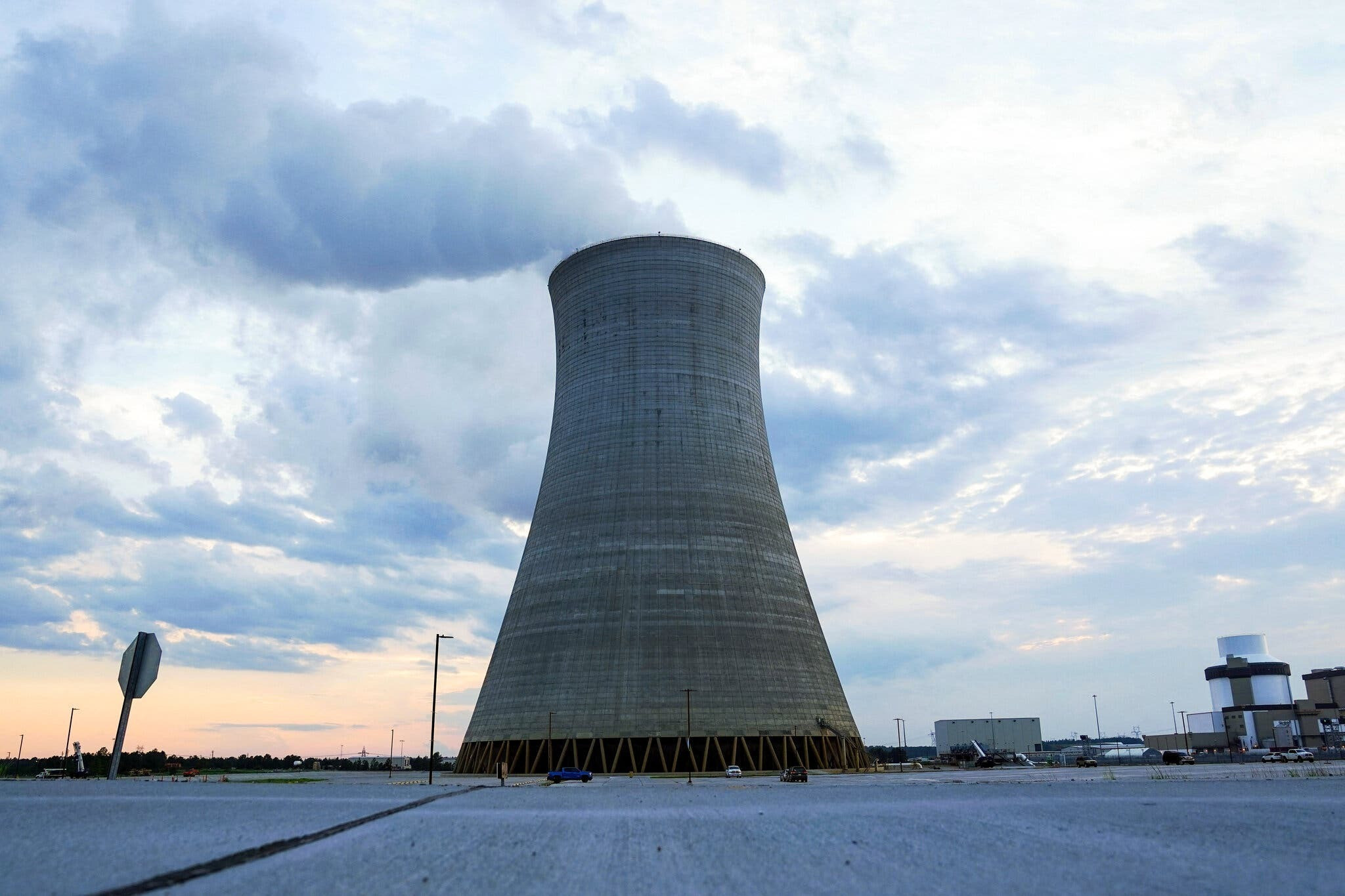 Mỹ soạn thảo sắc lệnh hành pháp để đẩy nhanh việc xây nhà máy điện hạt nhân