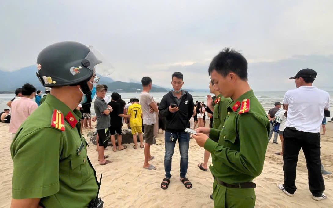 Phát hiện thi thể 2 học sinh trôi dạt vào bờ biển Nam Ô ở Đà Nẵng