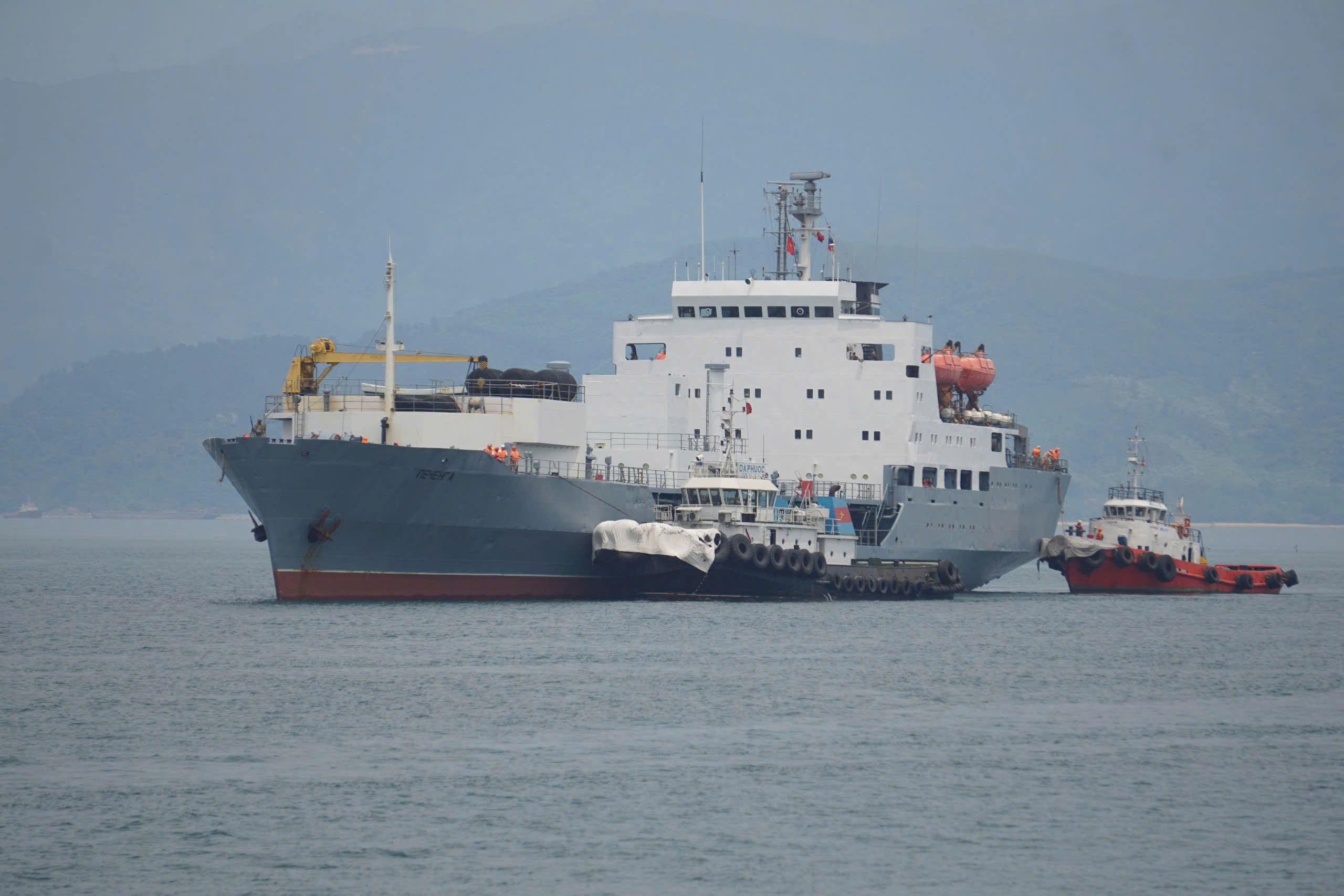 Đội tàu Hải quân Nga cập Cảng Tiên Sa, bắt đầu chuyến thăm hữu nghị Đà Nẵng