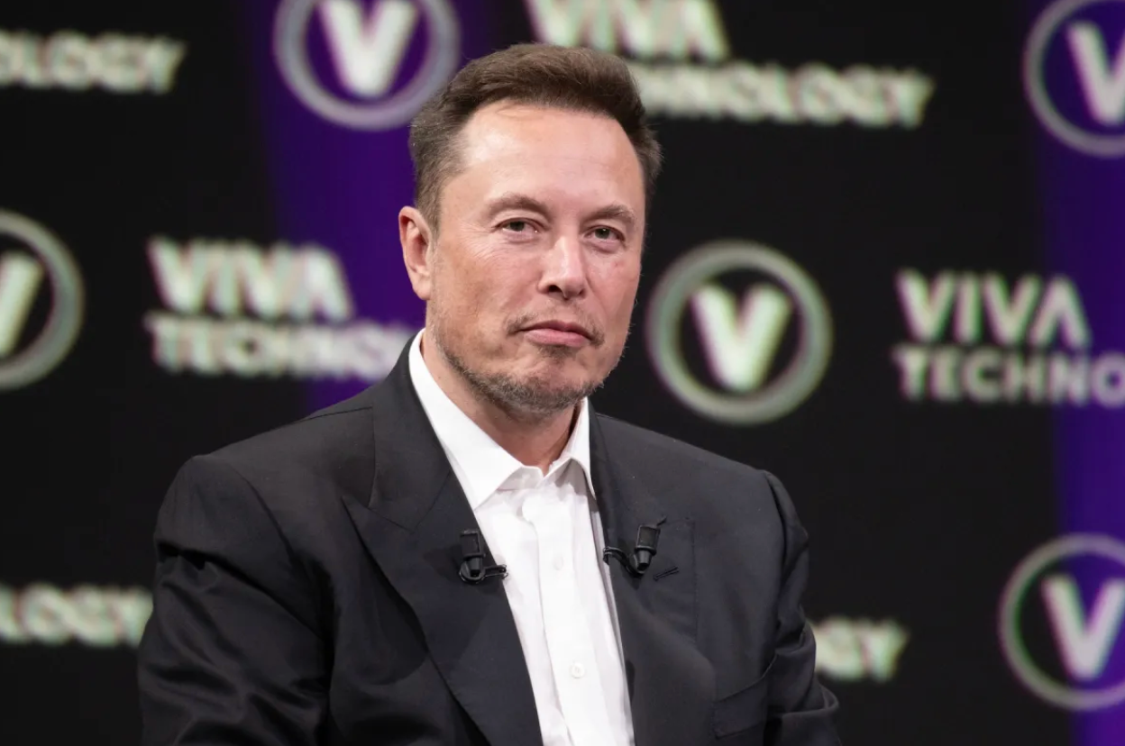 Ông Elon Musk đi cùng Tổng thống Trump đến Ả Rập Xê-út 