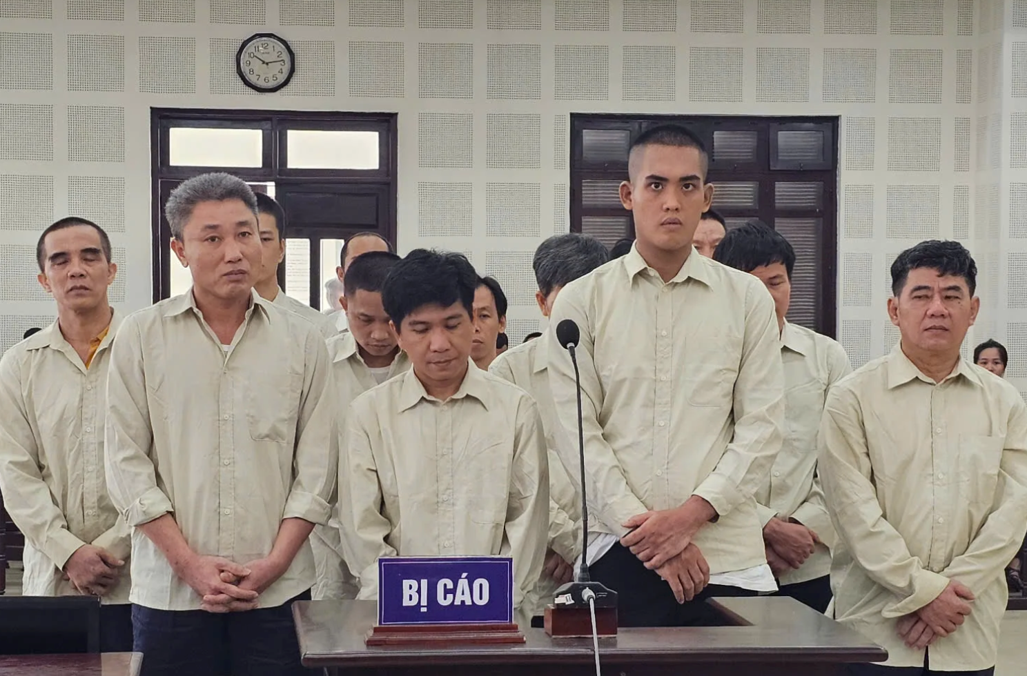 In hơn 1,6 triệu cuốn sách giáo khoa giả, 13 người lĩnh án tù