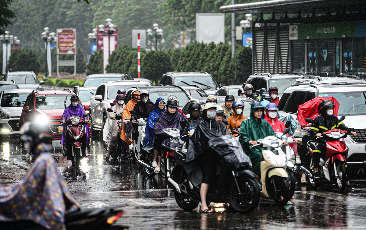 Dự báo thời tiết ngày 15/5: Từ Bắc vào Nam nhiều nơi có dông, cục bộ mưa to