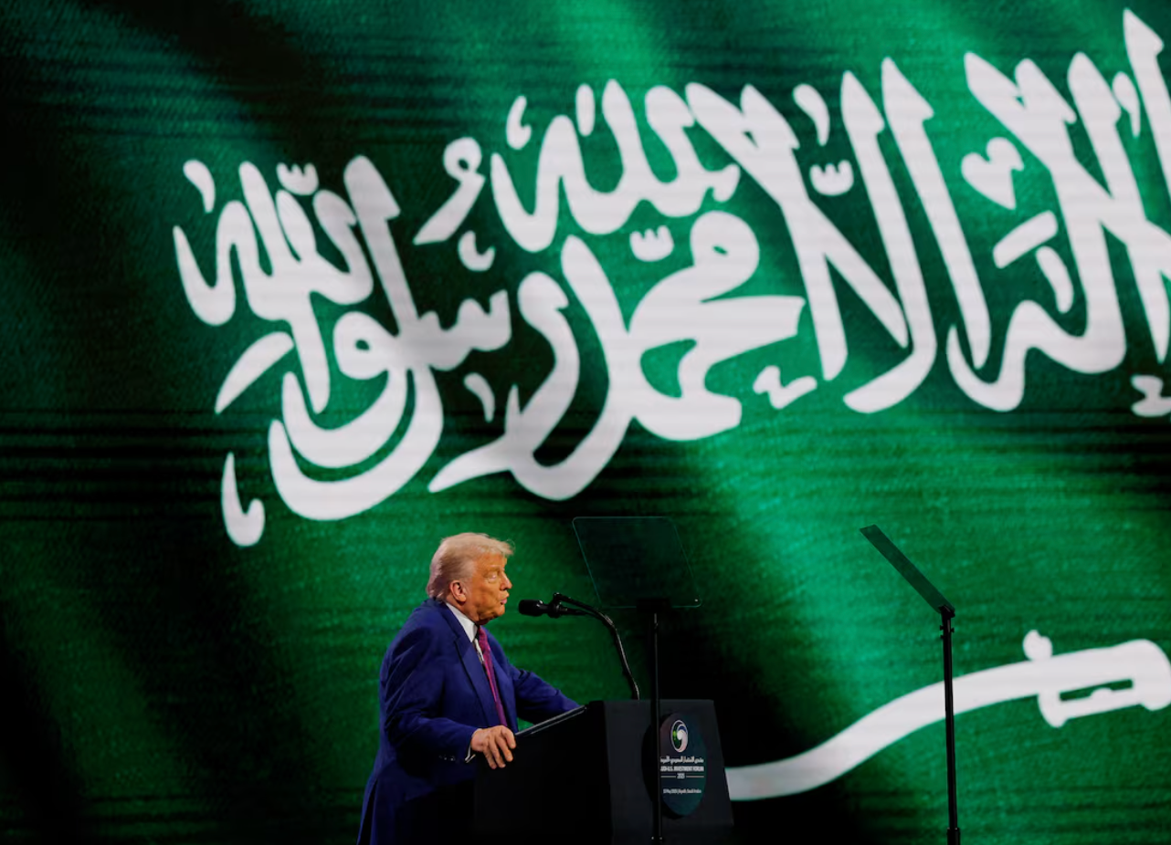 Ông Trump gặp Tổng thống Syria tại Ả Rập Xê-út trước khi tới Qatar