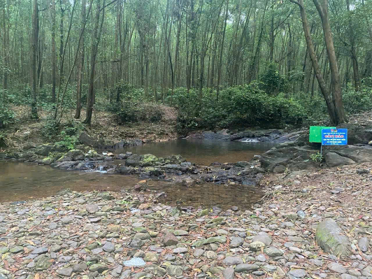 Hai anh em họ chết đuối thương tâm khi đi tắm suối ở Hà Tĩnh