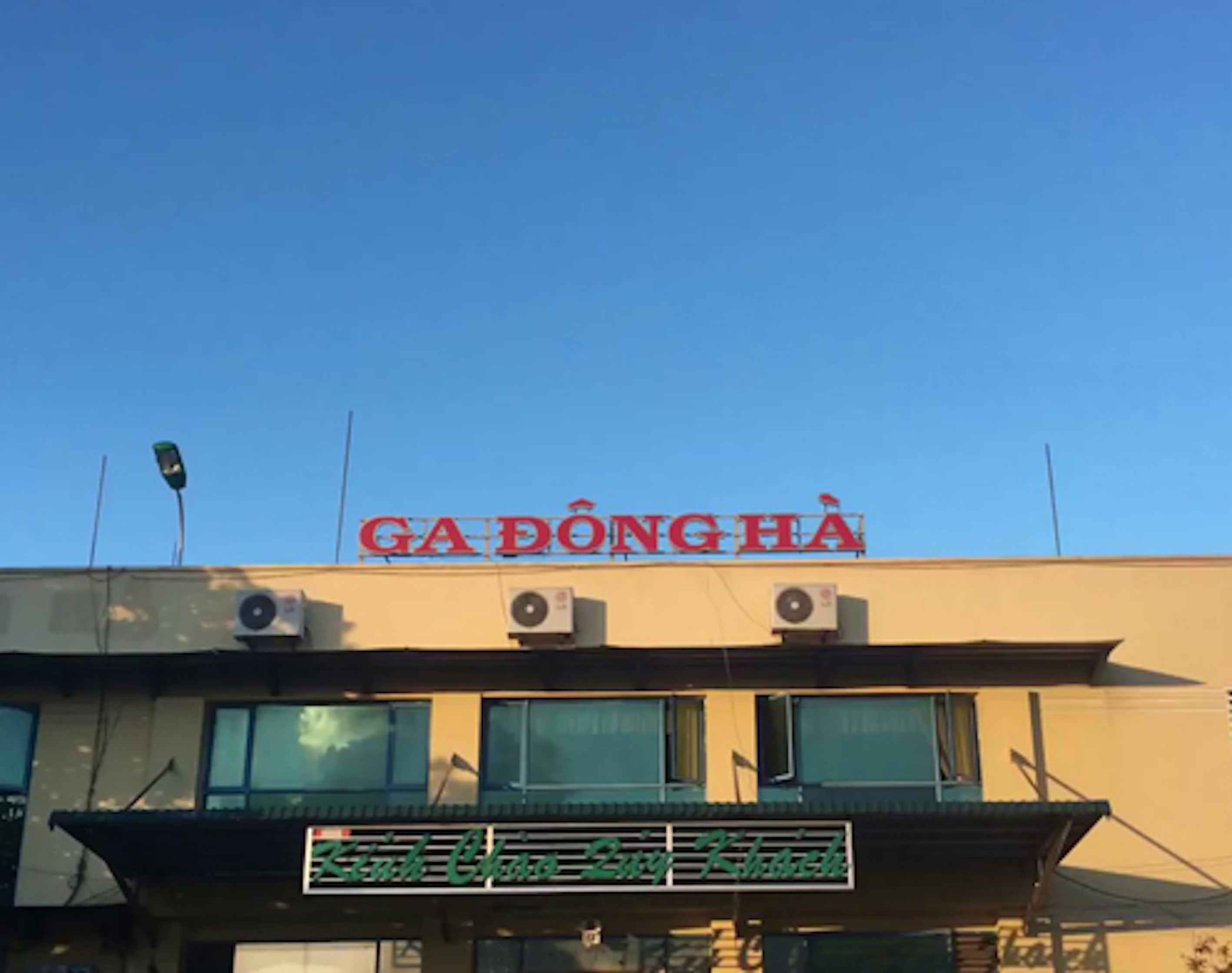 Tổ chức đôi tàu tuyến Đồng Hới - Đông Hà phục vụ công chức đi làm sau sáp nhập