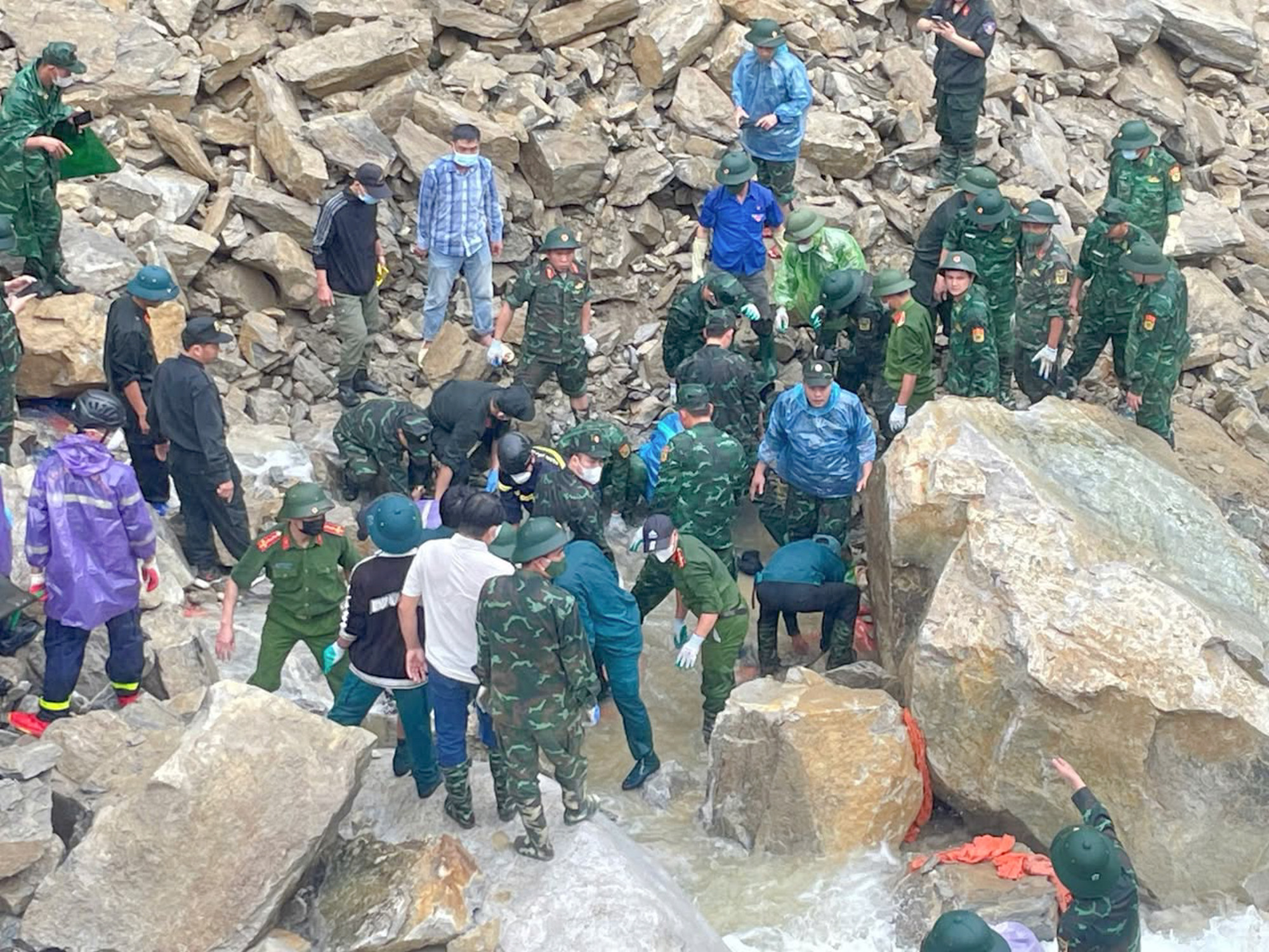 Sạt lở công trường thủy điện ở Lai Châu: Tìm thấy thi thể 3 nạn nhân