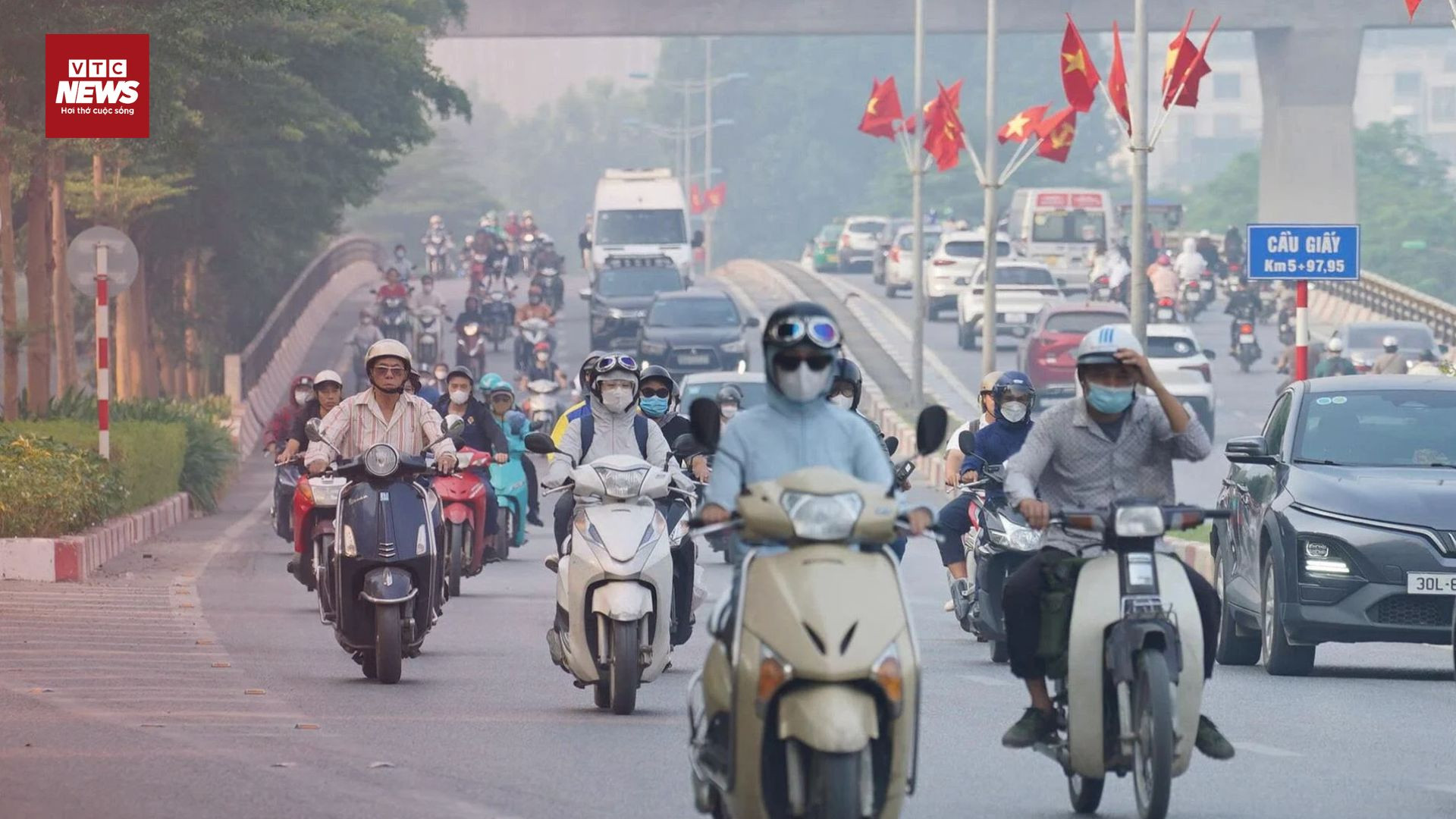 Siết chuẩn khí thải xe máy: Giữ  cũ, đổi mới hay ‘lên đời’ xe điện