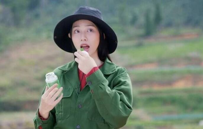 Mua 100kg rau củ, mượn vườn cà rốt, quay quảng cáo thổi phồng tác dụng kẹo Kera