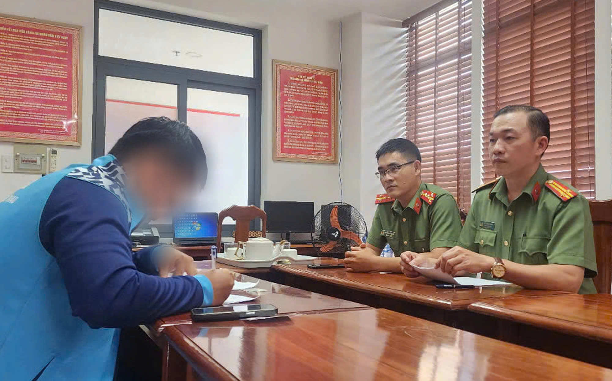 Phạt người đàn ông tổ chức giải bóng đá phủi, quảng cáo web cá cược trên MXH