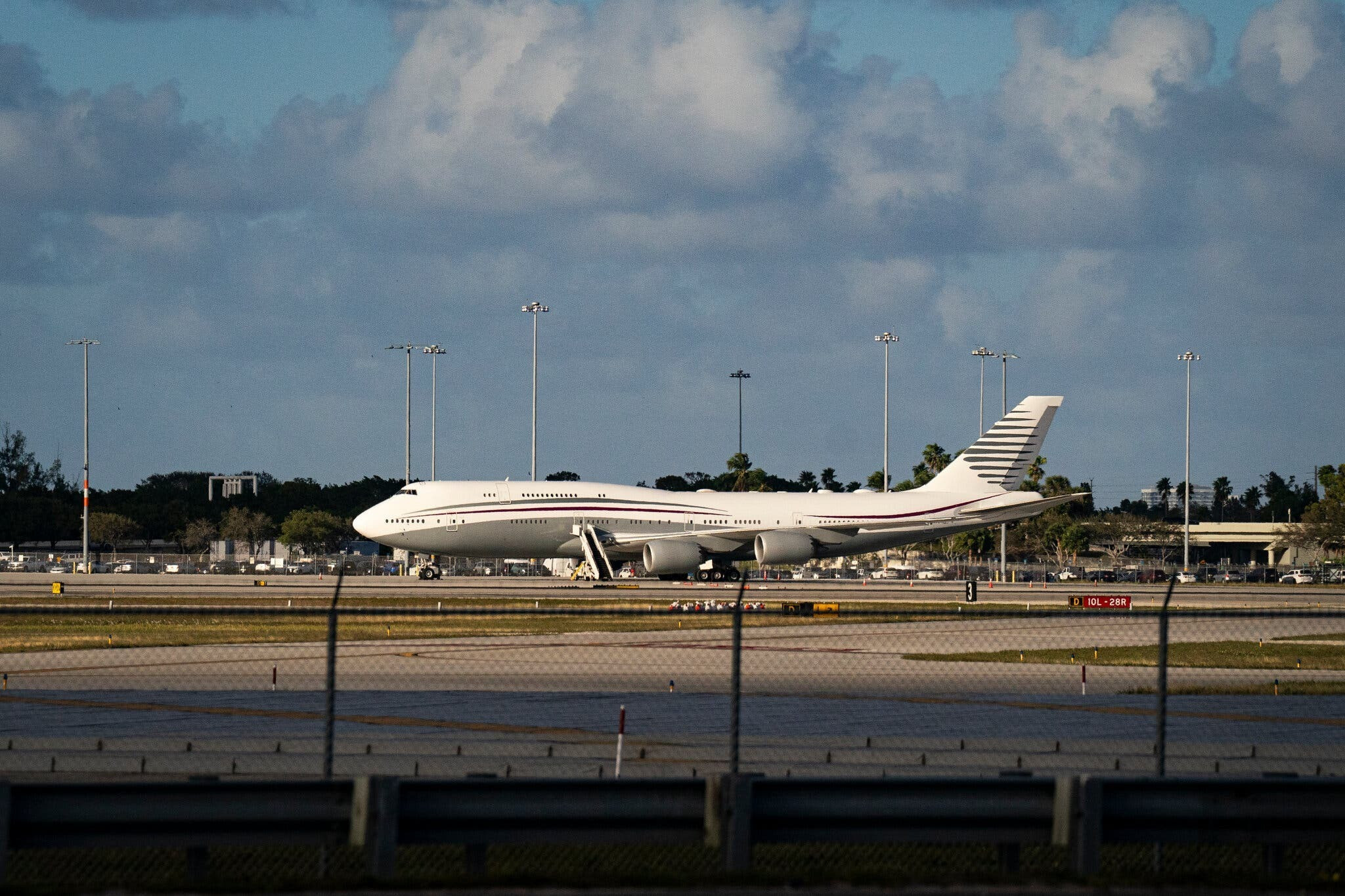 Mỹ tiếp nhận chuyên cơ xa xỉ Qatar tặng Tổng thống Trump