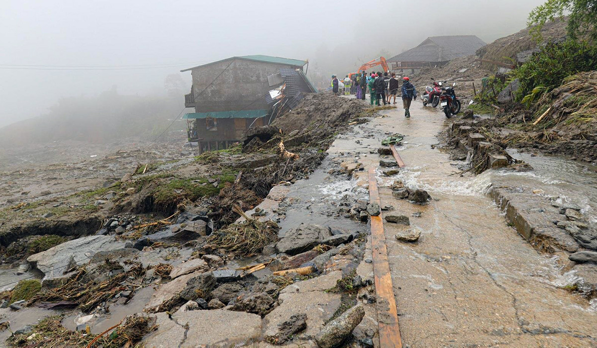 Mưa lớn trút xuống miền Bắc suốt 3 ngày: Địa phương nào là tâm điểm?