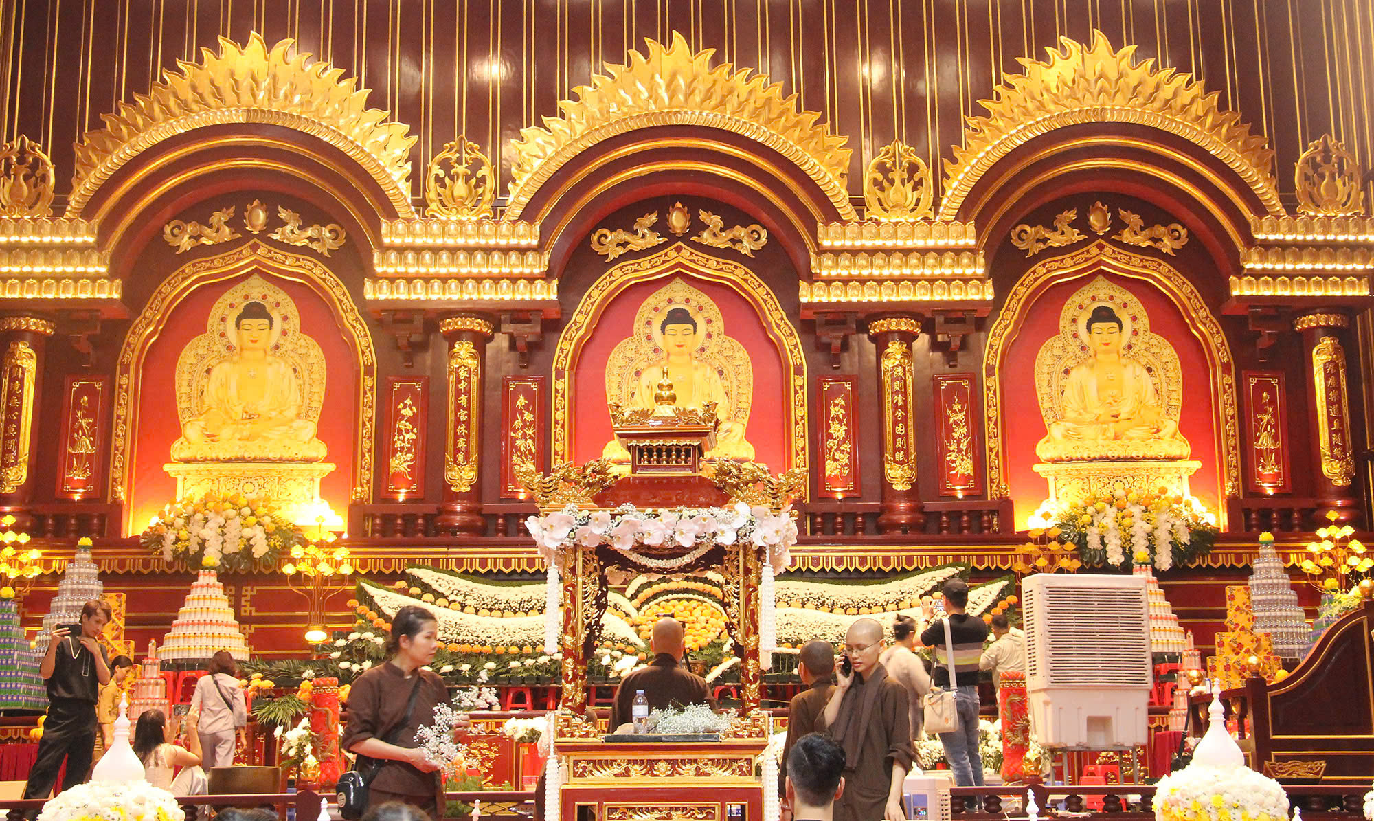 Chiêm bái xá lợi Đức Phật tại Yên Tử trong 4 ngày