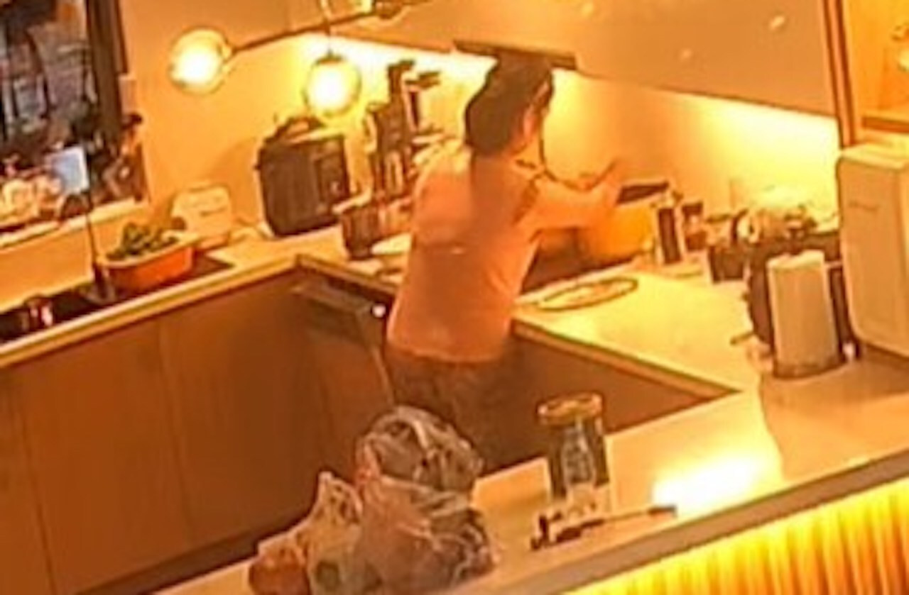 Nữ giúp việc khai lý do vắt nước giẻ lau bếp vào nồi nước uống của gia chủ