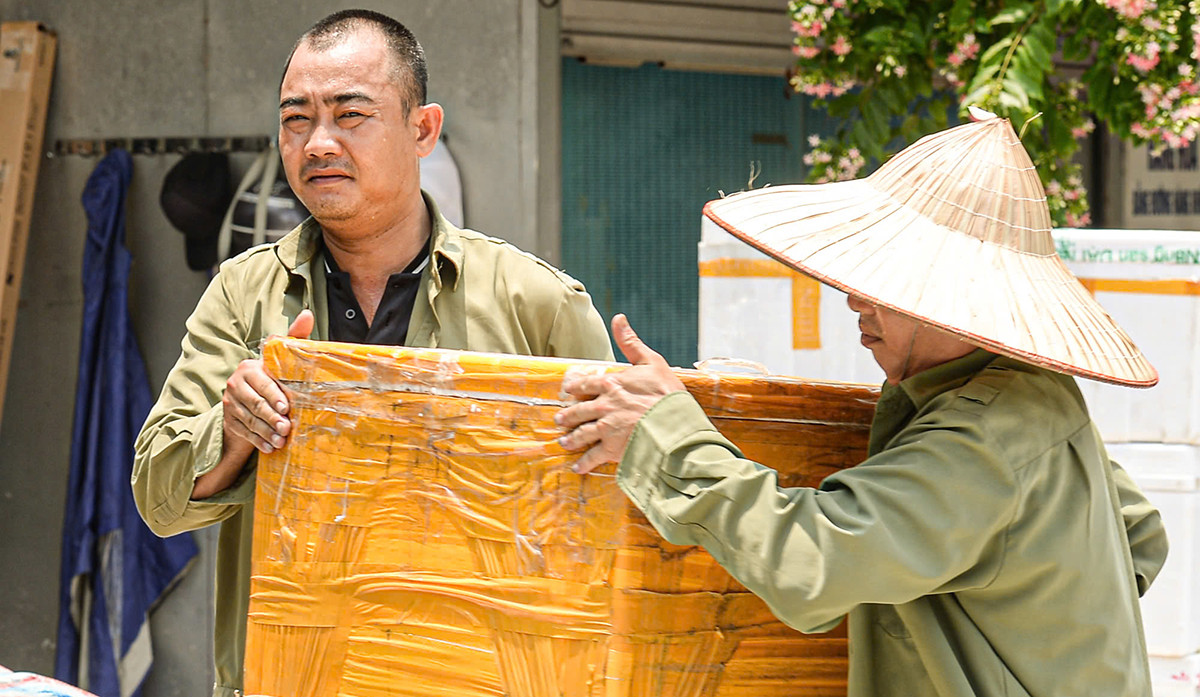 Bắc và Trung Bộ đón đợt nắng nóng, có nơi trên 39°C