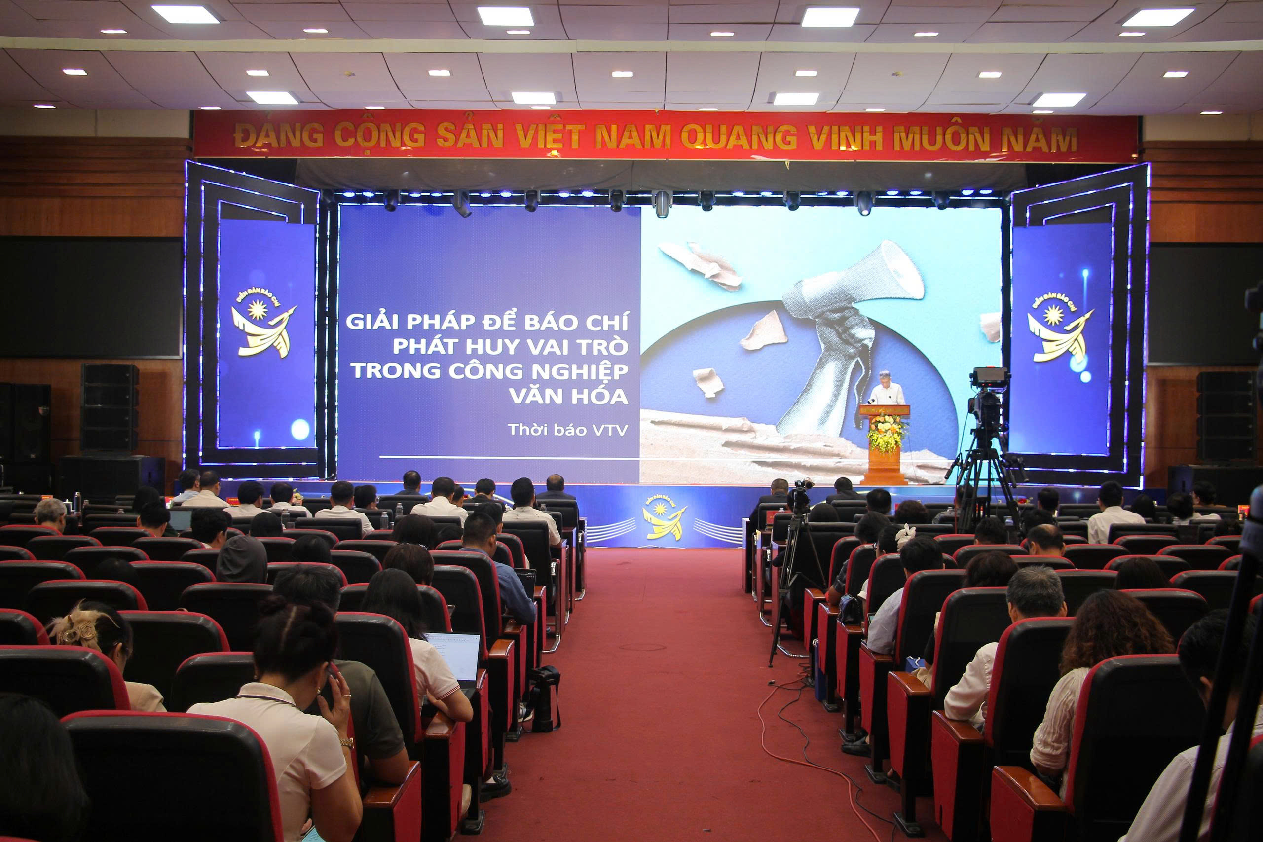 Báo chí thúc đẩy phát triển các ngành công nghiệp văn hóa