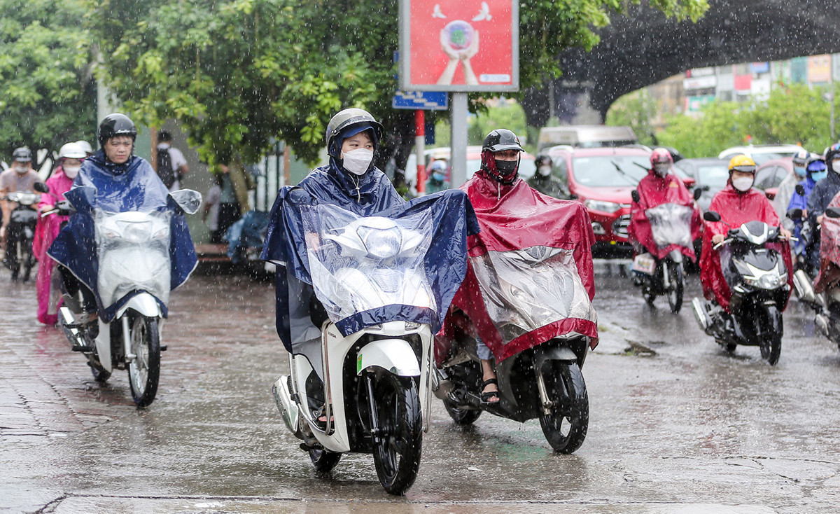 Dự báo thời tiết ngày 3/6: Hà Nội mưa dông, nhiệt độ giảm khoảng 6-7°C