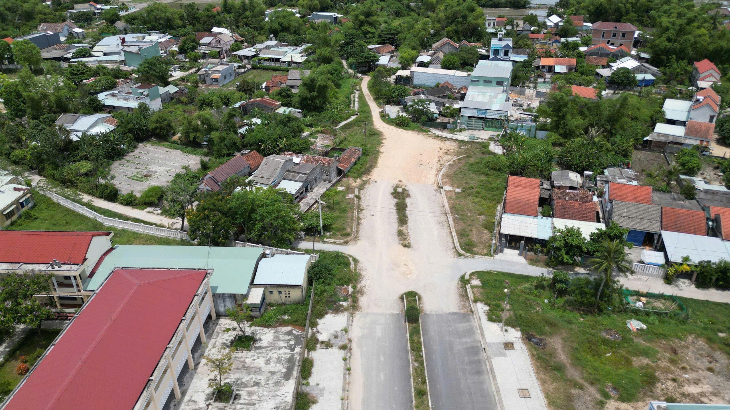 Hơn 2km đường ở Quảng Nam làm 6 năm không xong