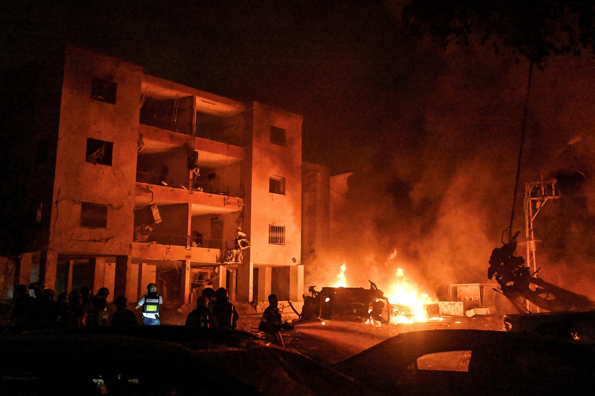 Israel-Iran giao tranh ác liệt ngày thứ ba liên tiếp, thêm tướng Iran thiệt mạng