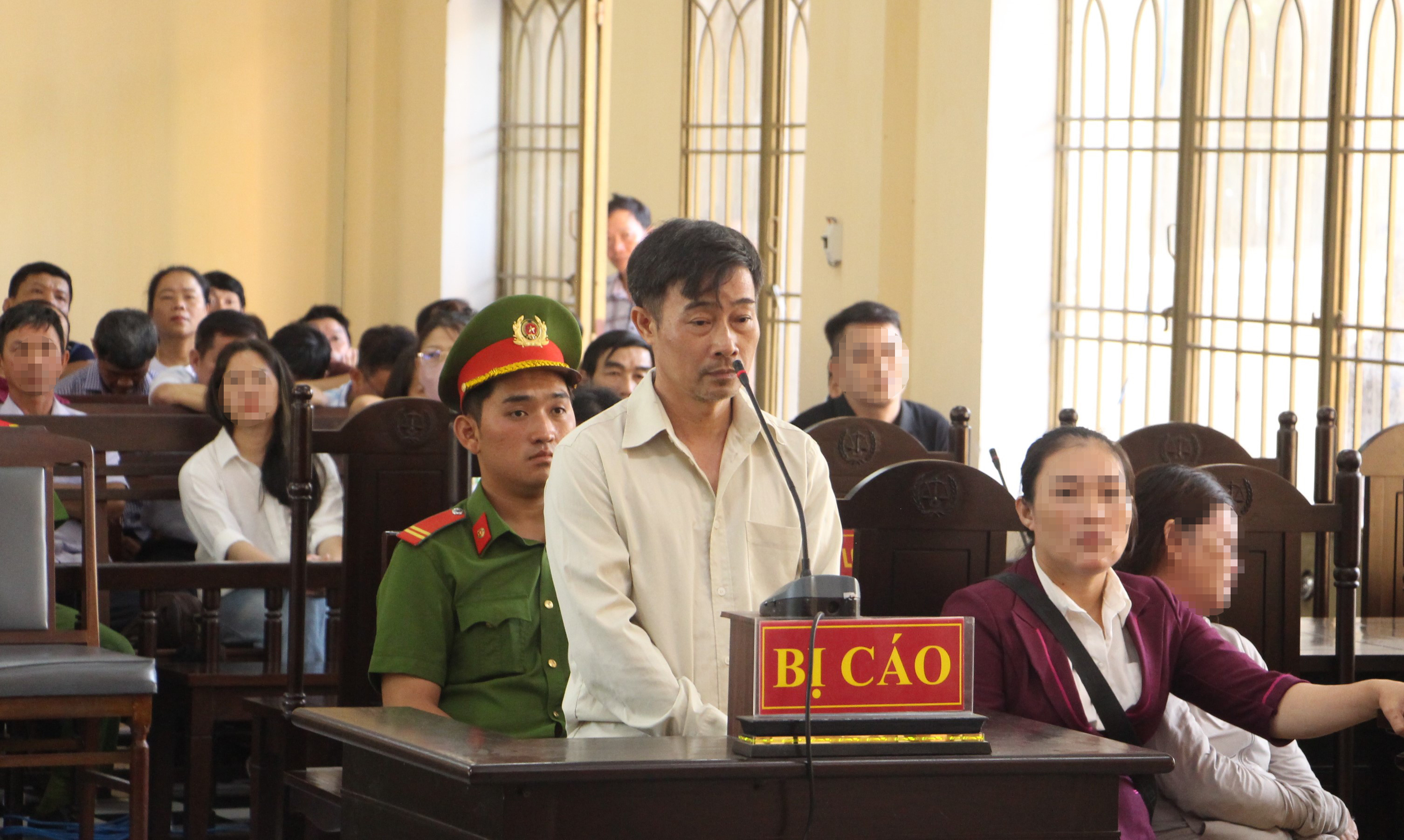 Đâm anh vợ tử vong ngày mùng 1 Tết, 'ma men' lĩnh án chung thân