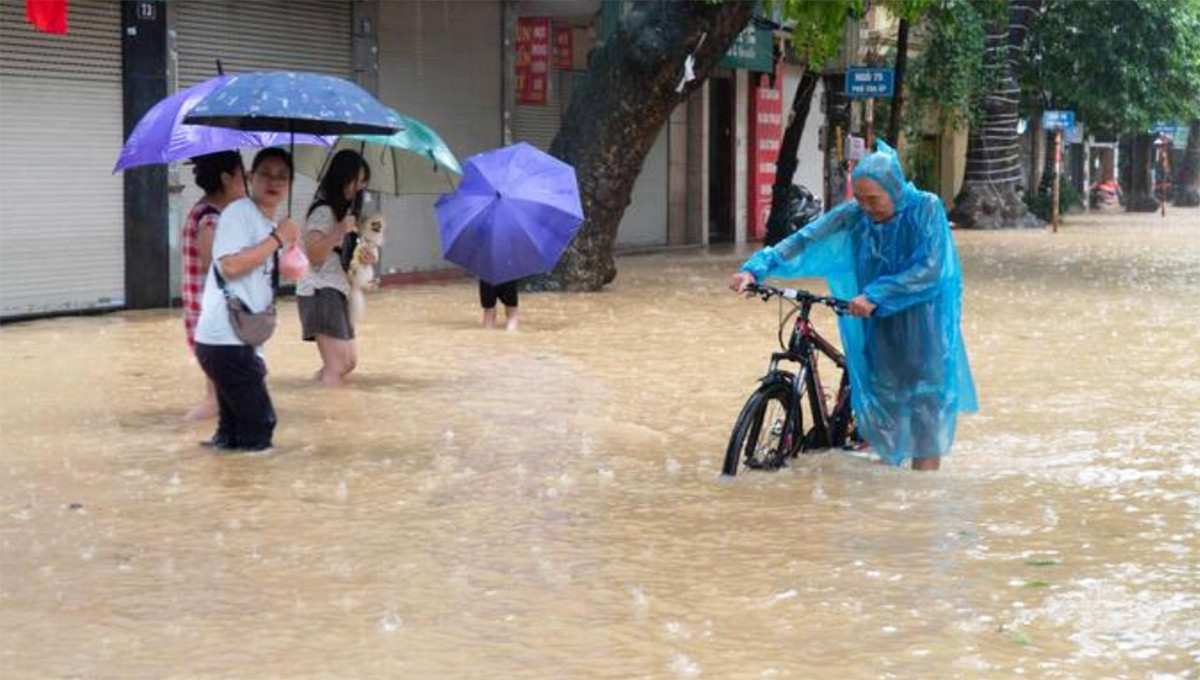 Ngày mai Bắc Bộ nhiều nơi mưa như trút, nguy cơ lũ 'rình rập'