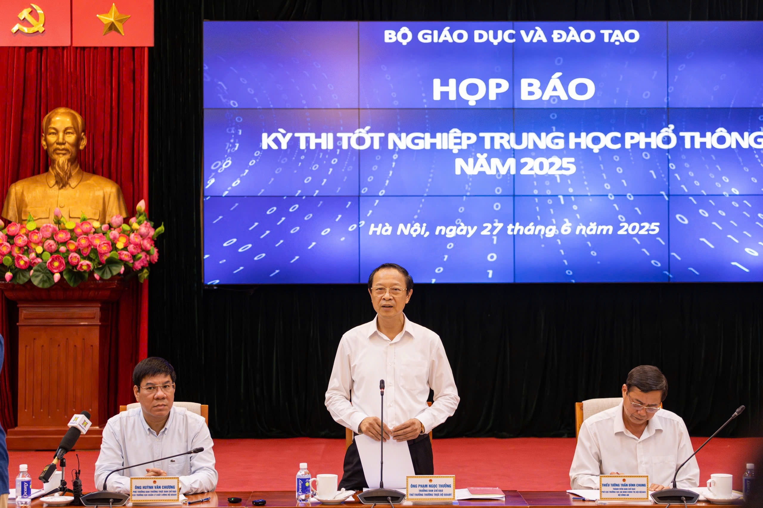 41 thí sinh mang tài liệu, điện thoại vào phòng thi tốt nghiệp THPT 2025