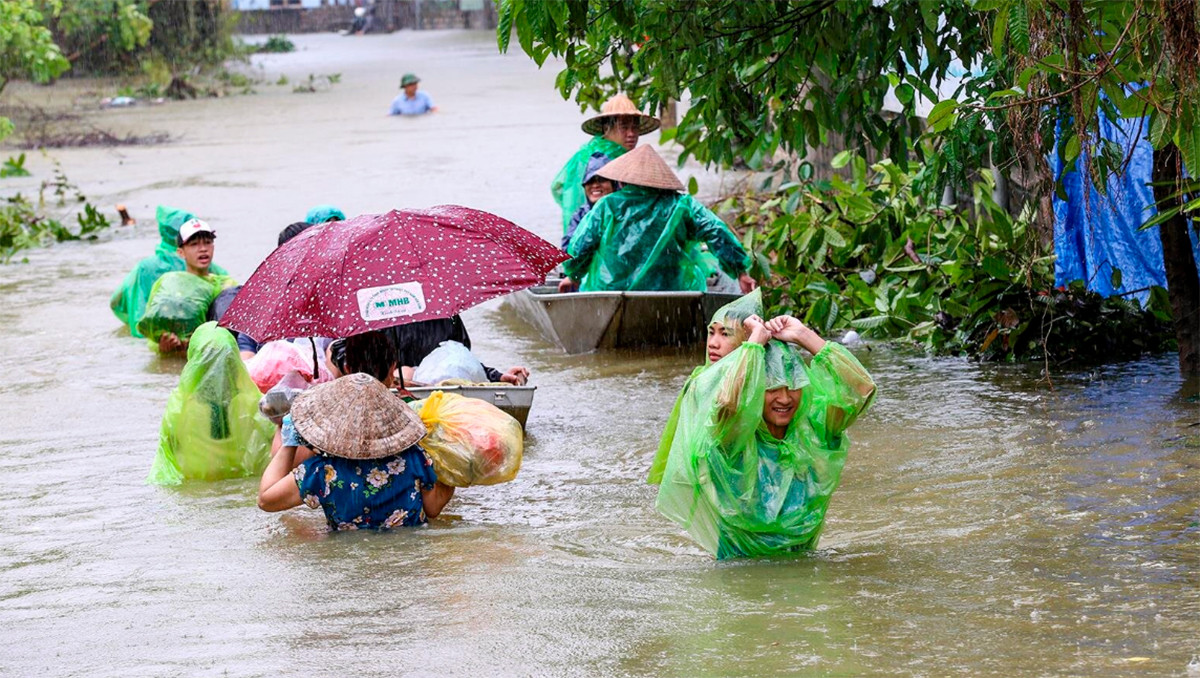 Chuyên gia lý giải hiện tượng mưa lớn kéo dài nhiều ngày ở miền Bắc 
