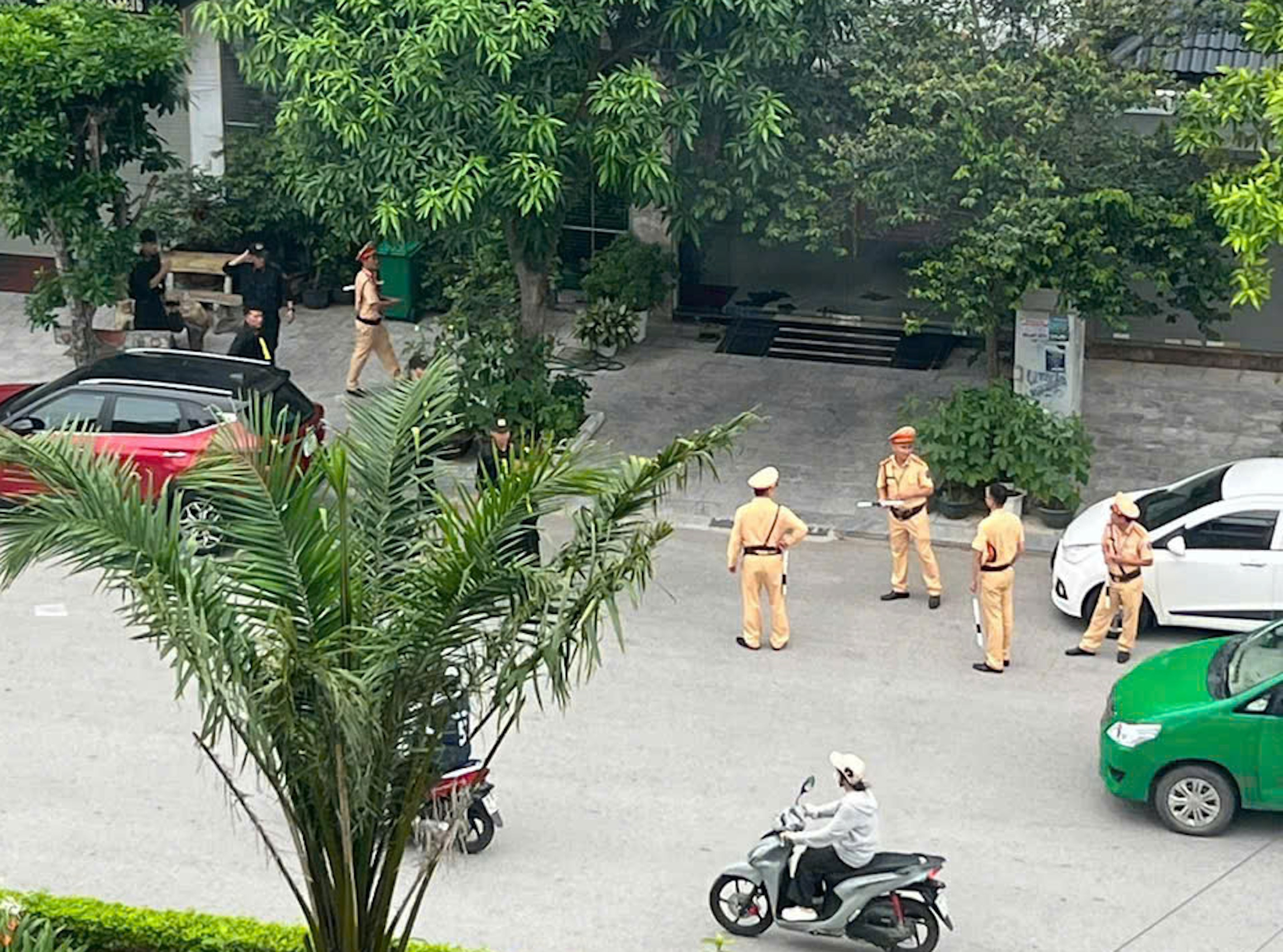 Gần 100 chiến sĩ khám xét nhiều địa điểm ở Thanh Hóa liên quan ông trùm Vi 'ngộ'