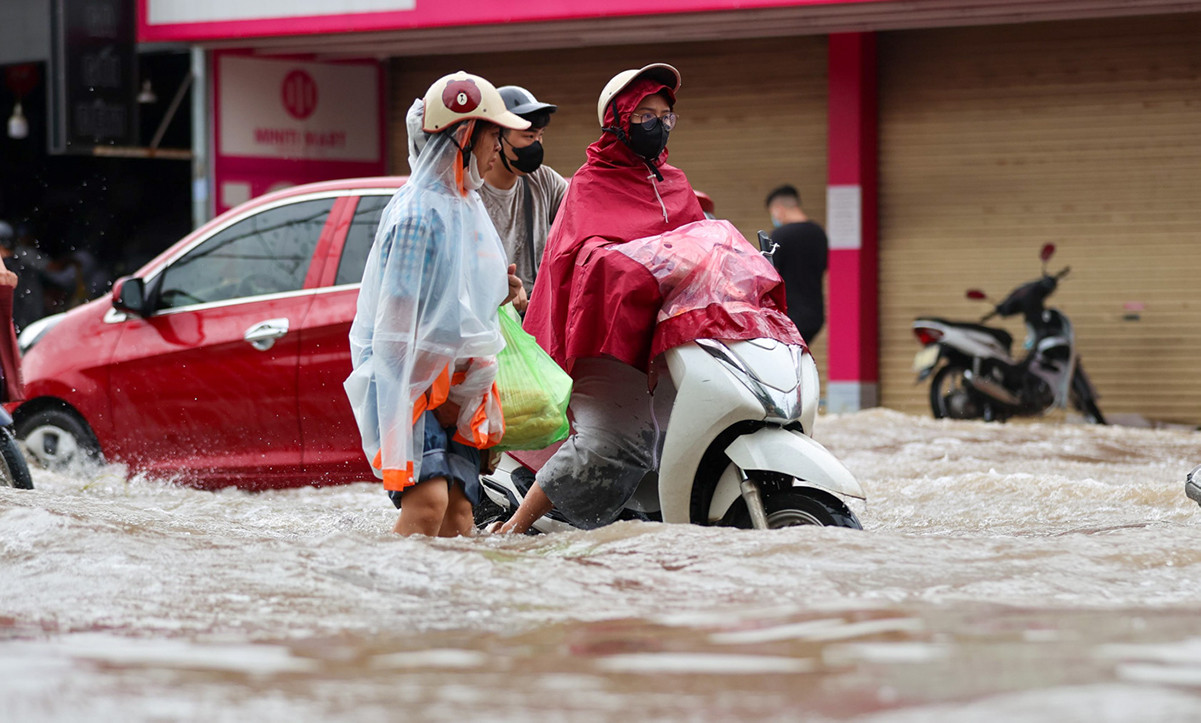 Tháng 7, bão khả năng ảnh hưởng đất liền nước ta, mưa lớn vẫn trút xuống Bắc Bộ